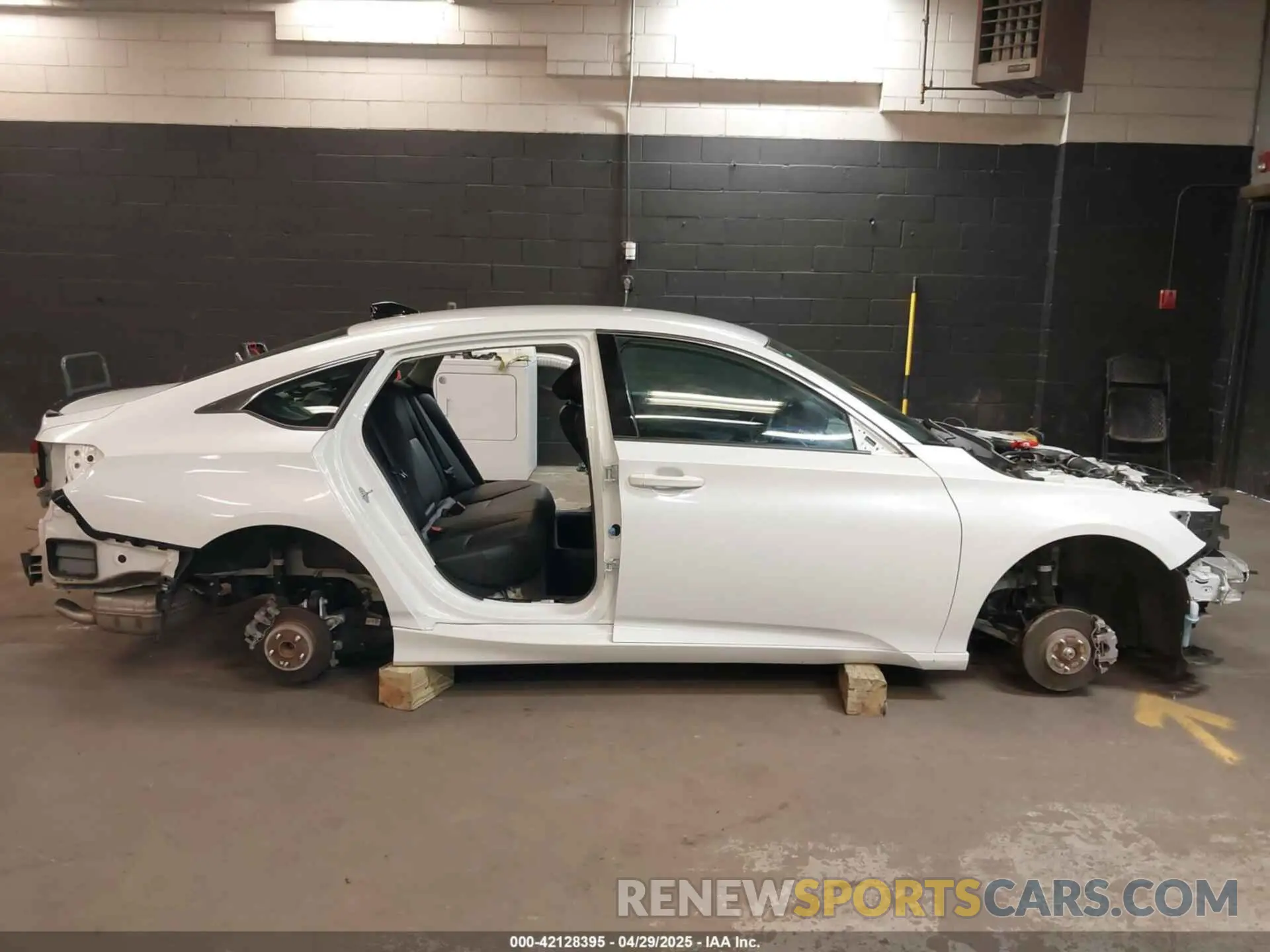 12 Photograph of a damaged car 1HGCV1F47NA113168 HONDA ACCORD 2022