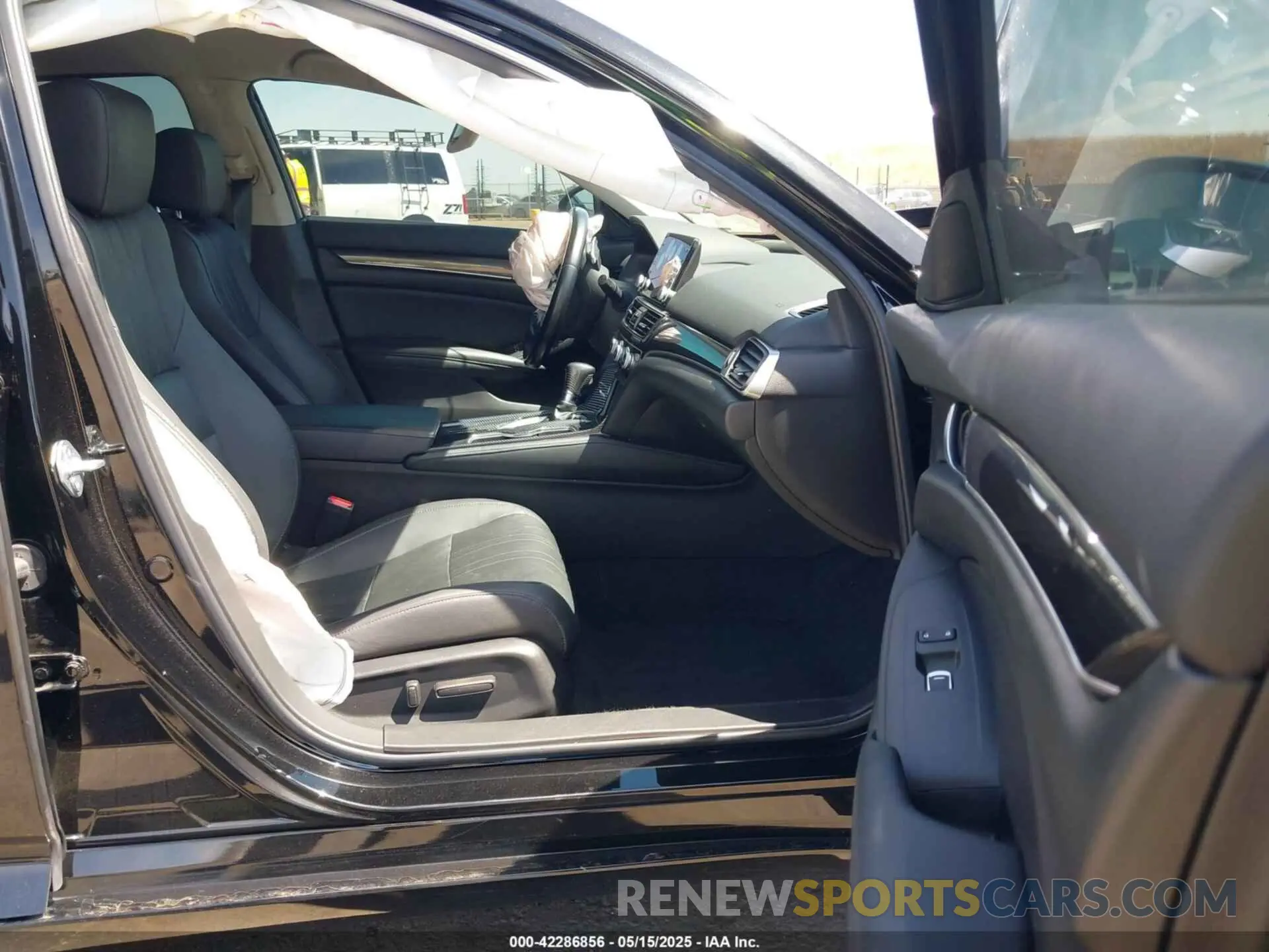 5 Photograph of a damaged car 1HGCV1F49NA038795 HONDA ACCORD 2022