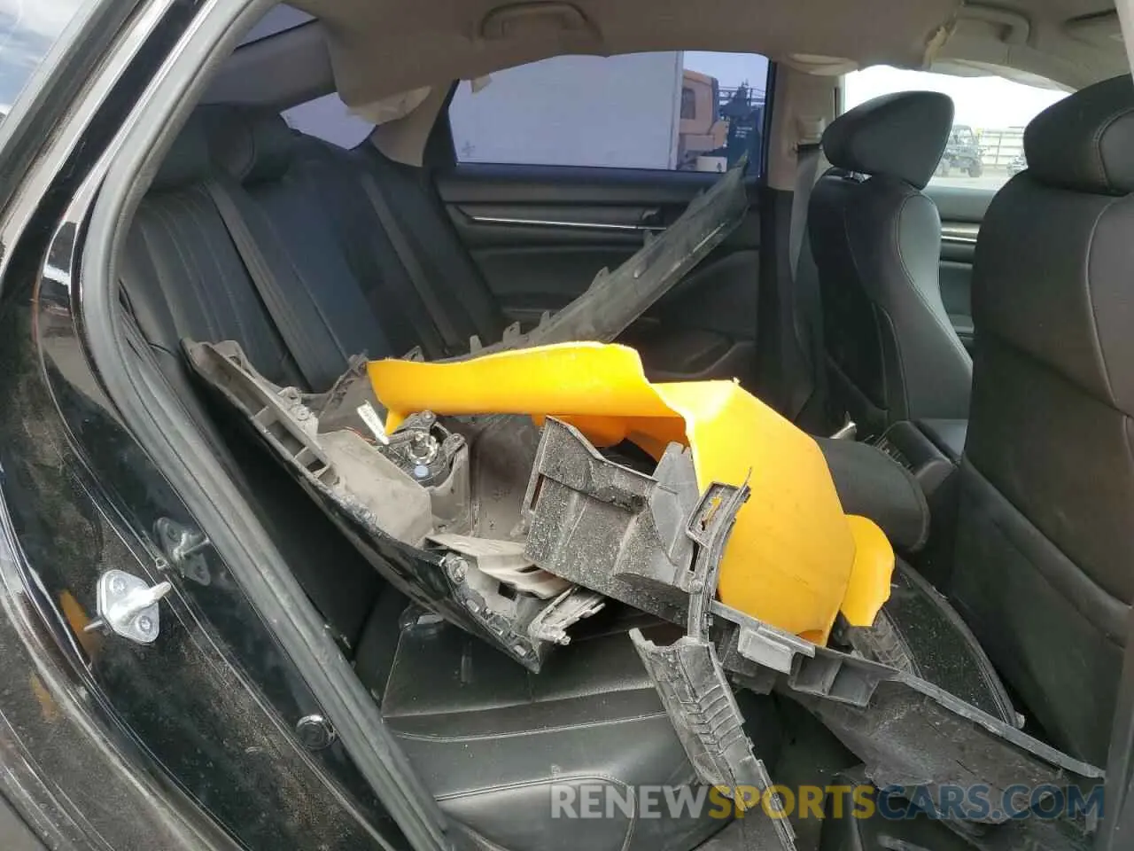 10 Photograph of a damaged car 1HGCV1F49NA082487 HONDA ACCORD 2022