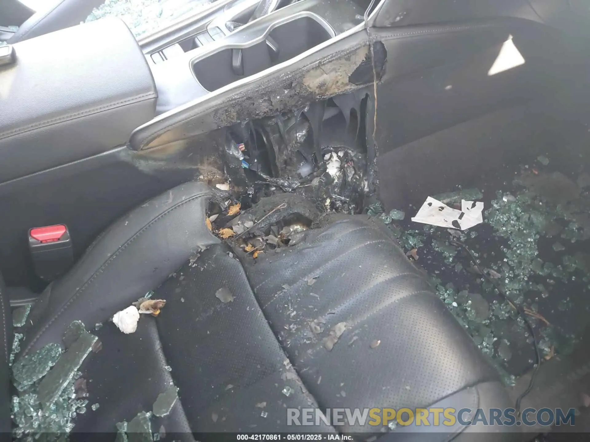 6 Photograph of a damaged car 1HGCV1F49NA120090 HONDA ACCORD 2022
