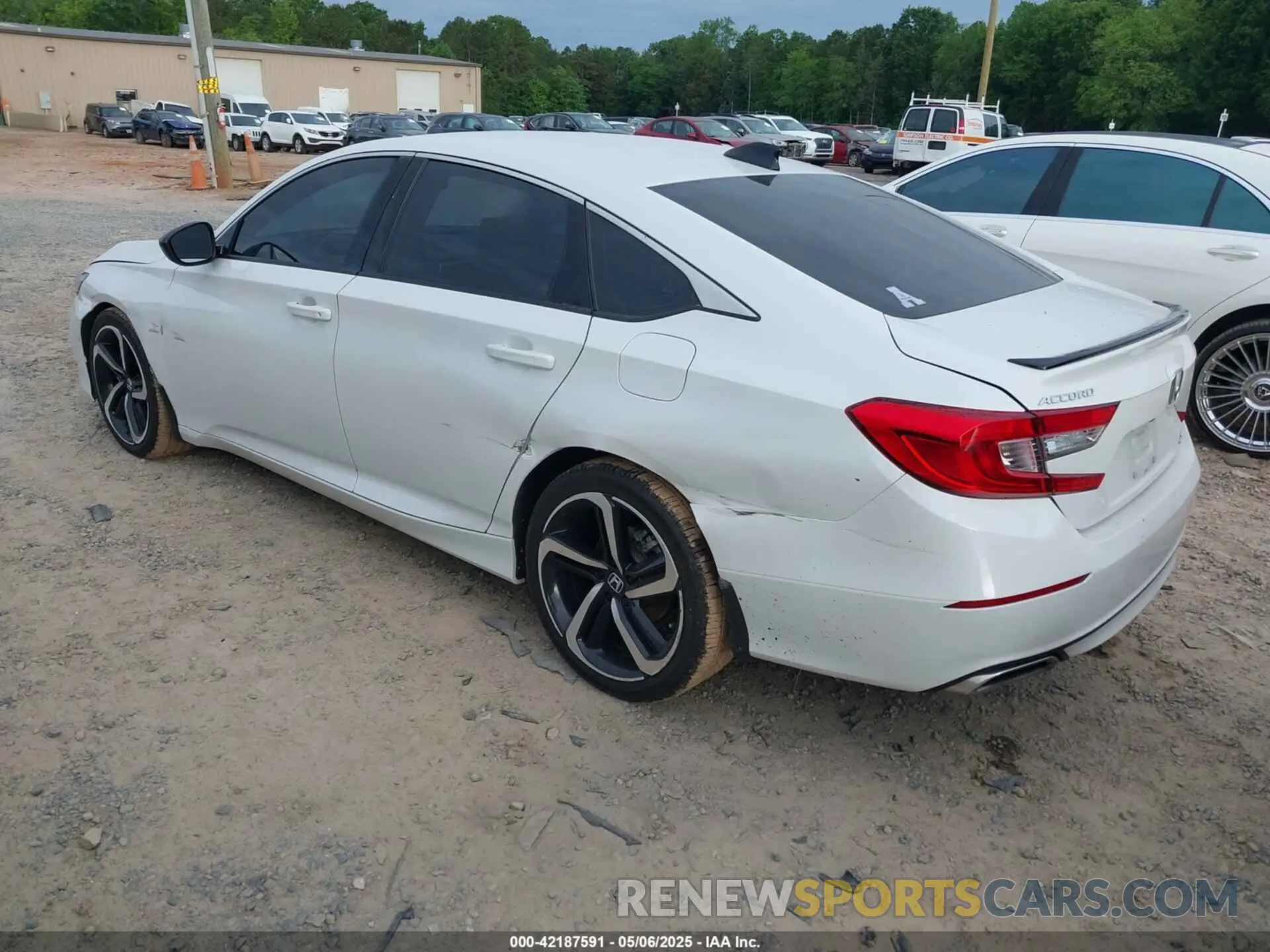 3 Photograph of a damaged car 1HGCV1F4XNA066492 HONDA ACCORD 2022