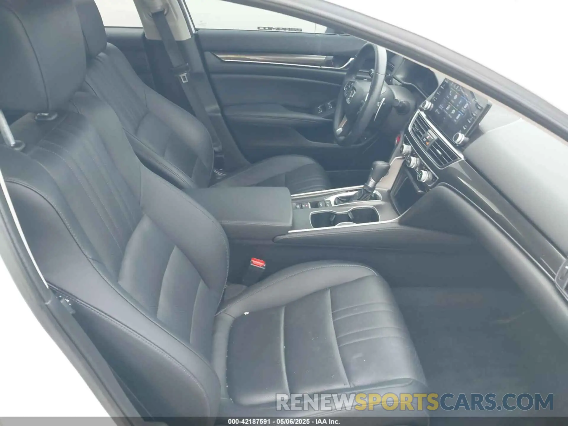 5 Photograph of a damaged car 1HGCV1F4XNA066492 HONDA ACCORD 2022