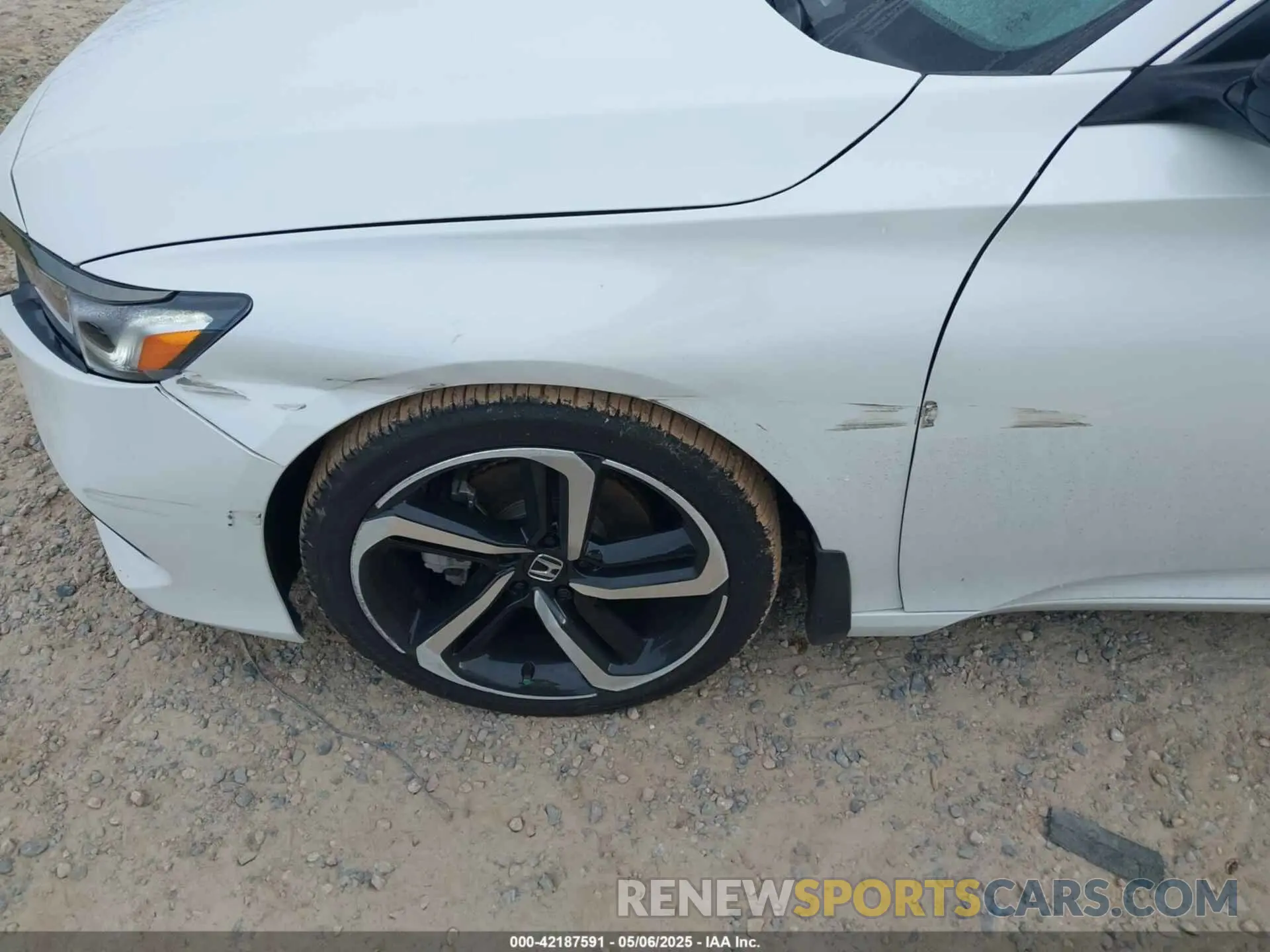 6 Photograph of a damaged car 1HGCV1F4XNA066492 HONDA ACCORD 2022