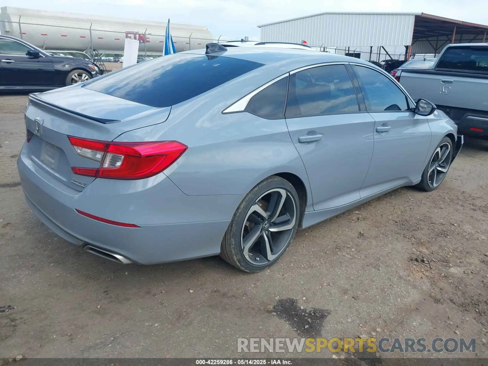 4 Photograph of a damaged car 1HGCV1F4XNA069392 HONDA ACCORD 2022