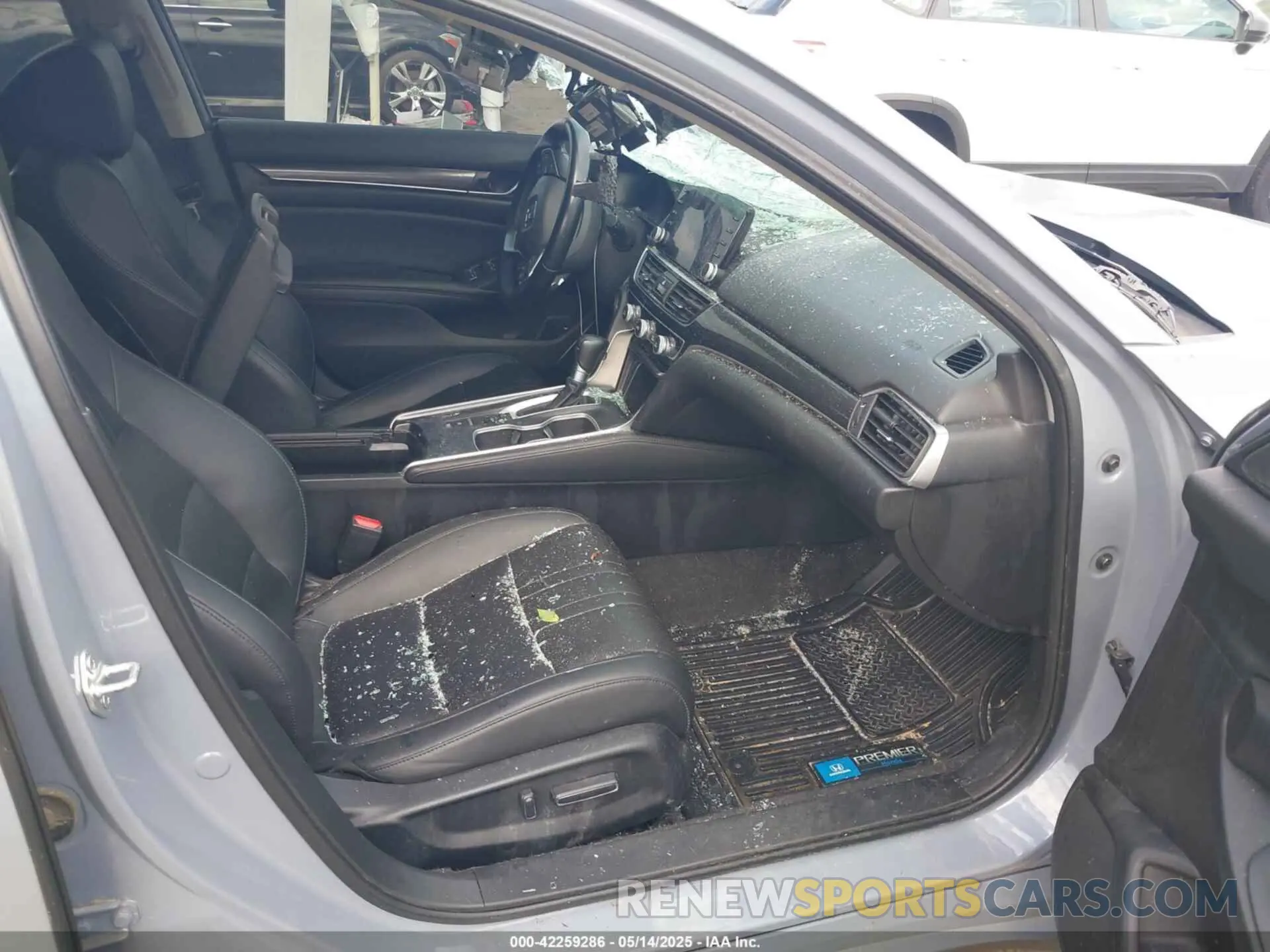 5 Photograph of a damaged car 1HGCV1F4XNA069392 HONDA ACCORD 2022