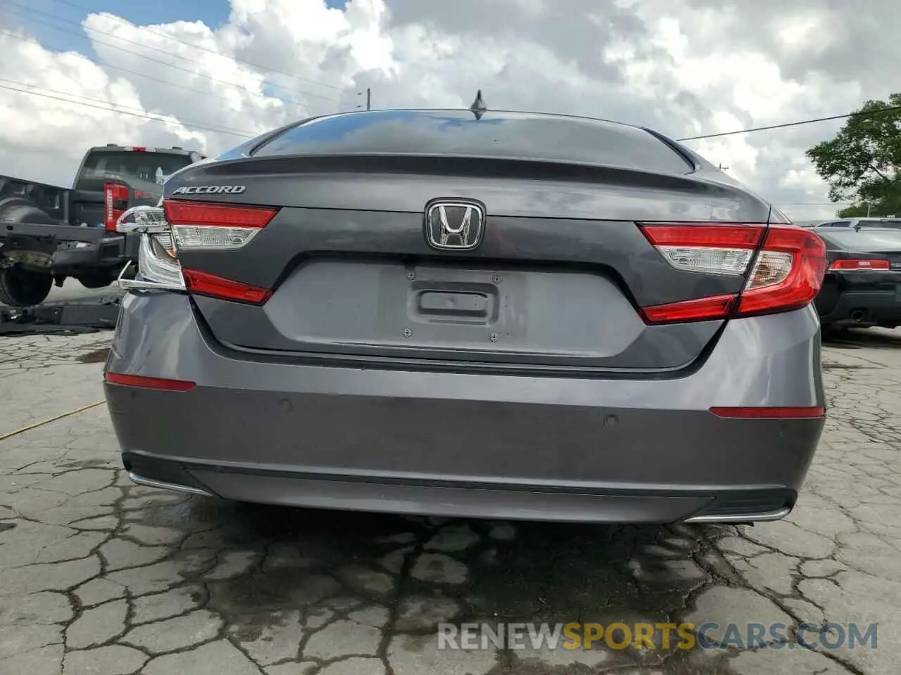 6 Photograph of a damaged car 1HGCV1F51NA032806 HONDA ACCORD 2022