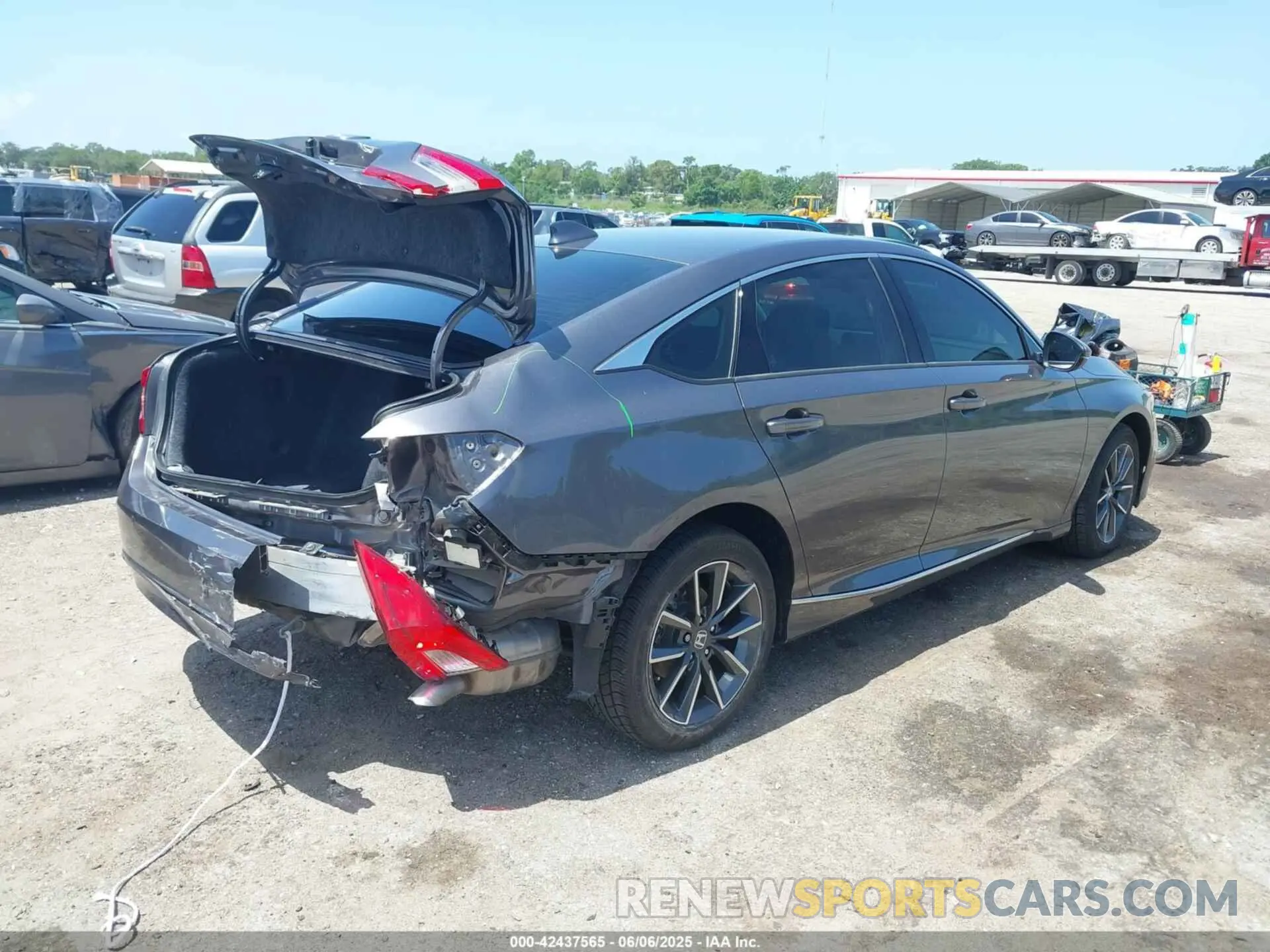 4 Photograph of a damaged car 1HGCV1F51NA071654 HONDA ACCORD 2022