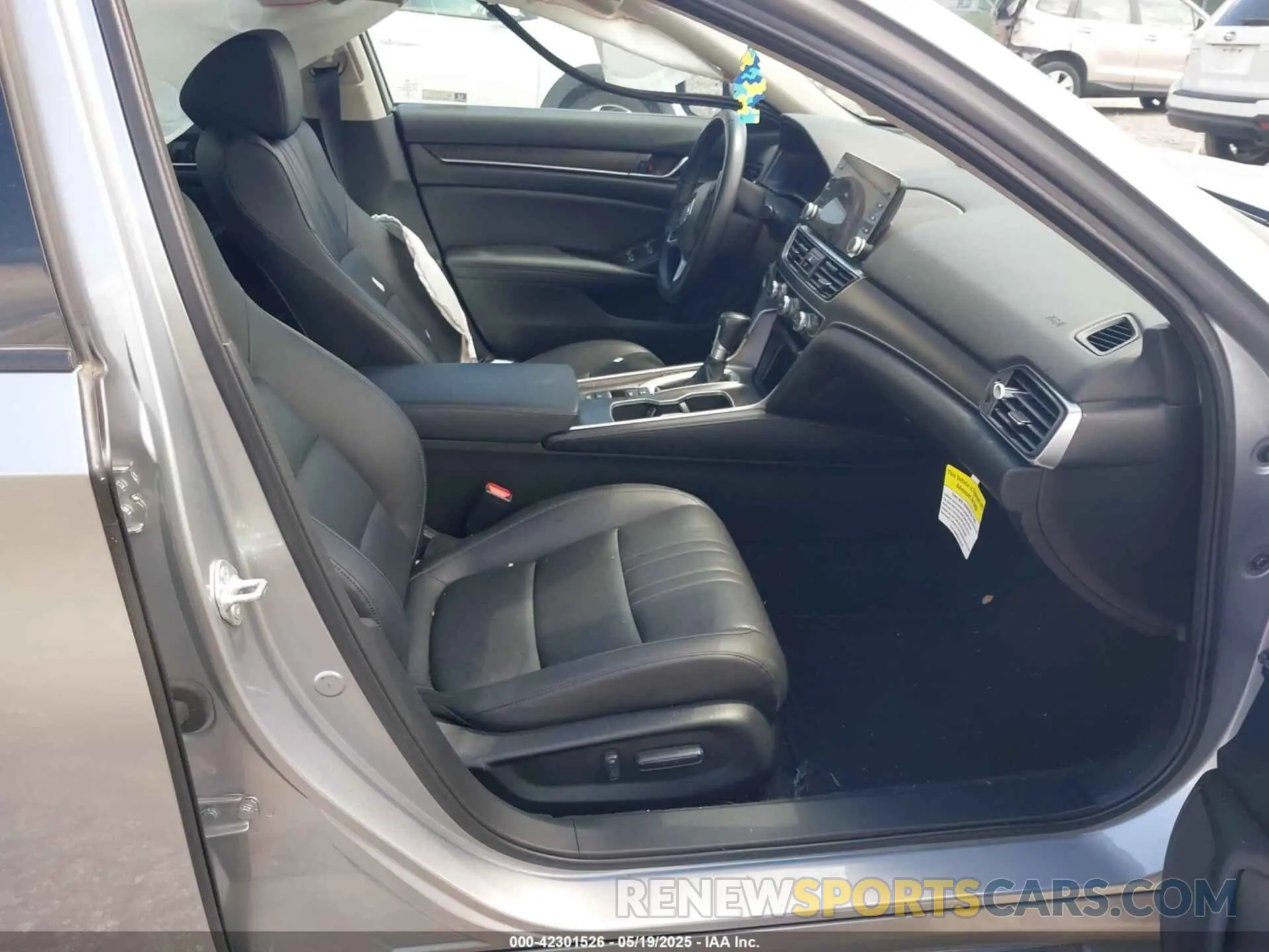 5 Photograph of a damaged car 1HGCV1F52NA027694 HONDA ACCORD 2022