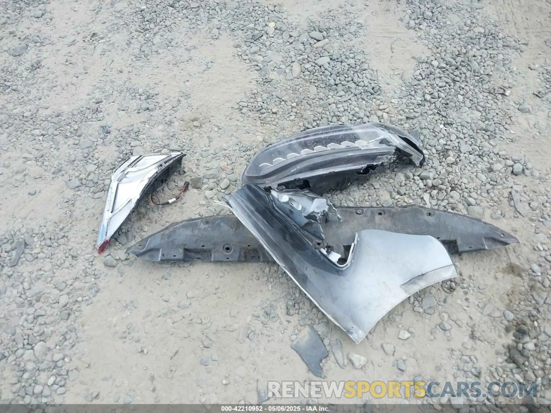 11 Photograph of a damaged car 1HGCV1F57NA055071 HONDA ACCORD 2022