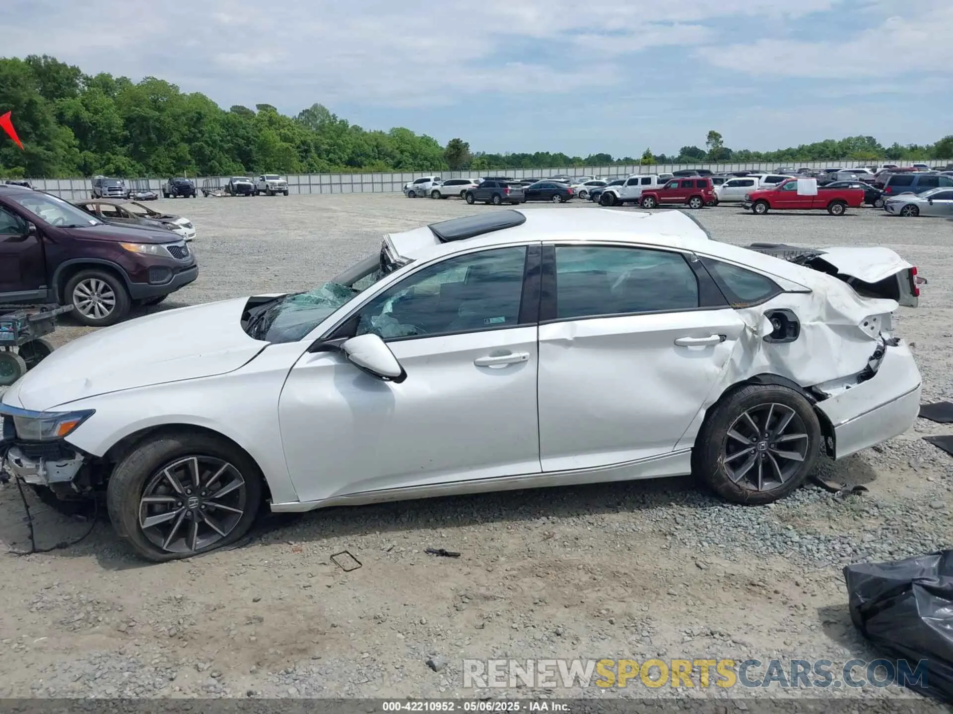 14 Photograph of a damaged car 1HGCV1F57NA055071 HONDA ACCORD 2022