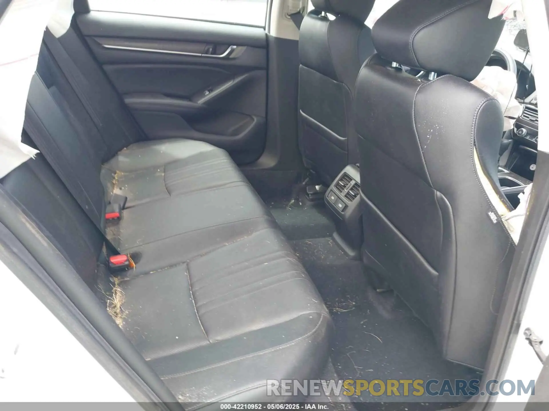 8 Photograph of a damaged car 1HGCV1F57NA055071 HONDA ACCORD 2022