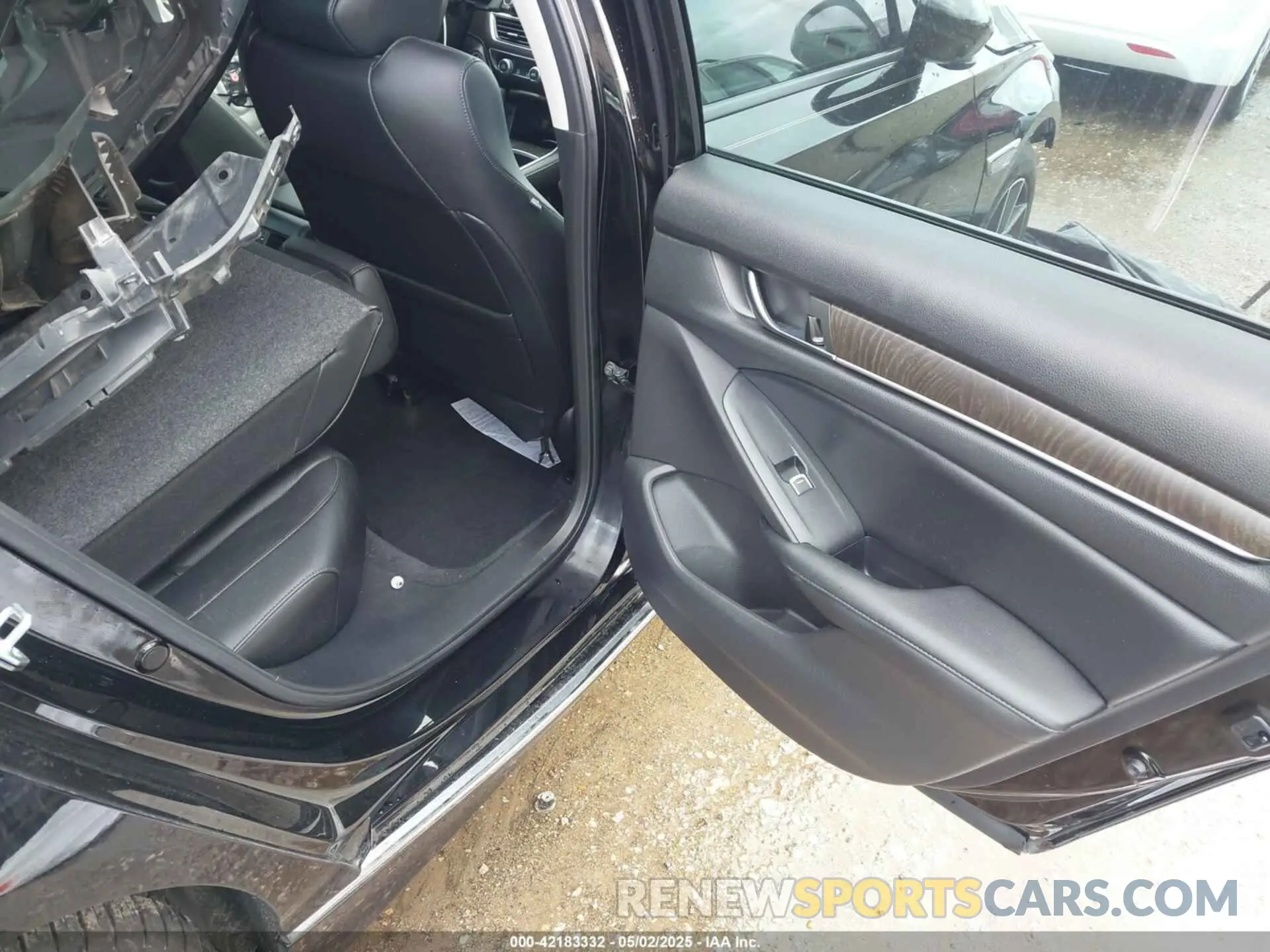 8 Photograph of a damaged car 1HGCV1F58NA033435 HONDA ACCORD 2022