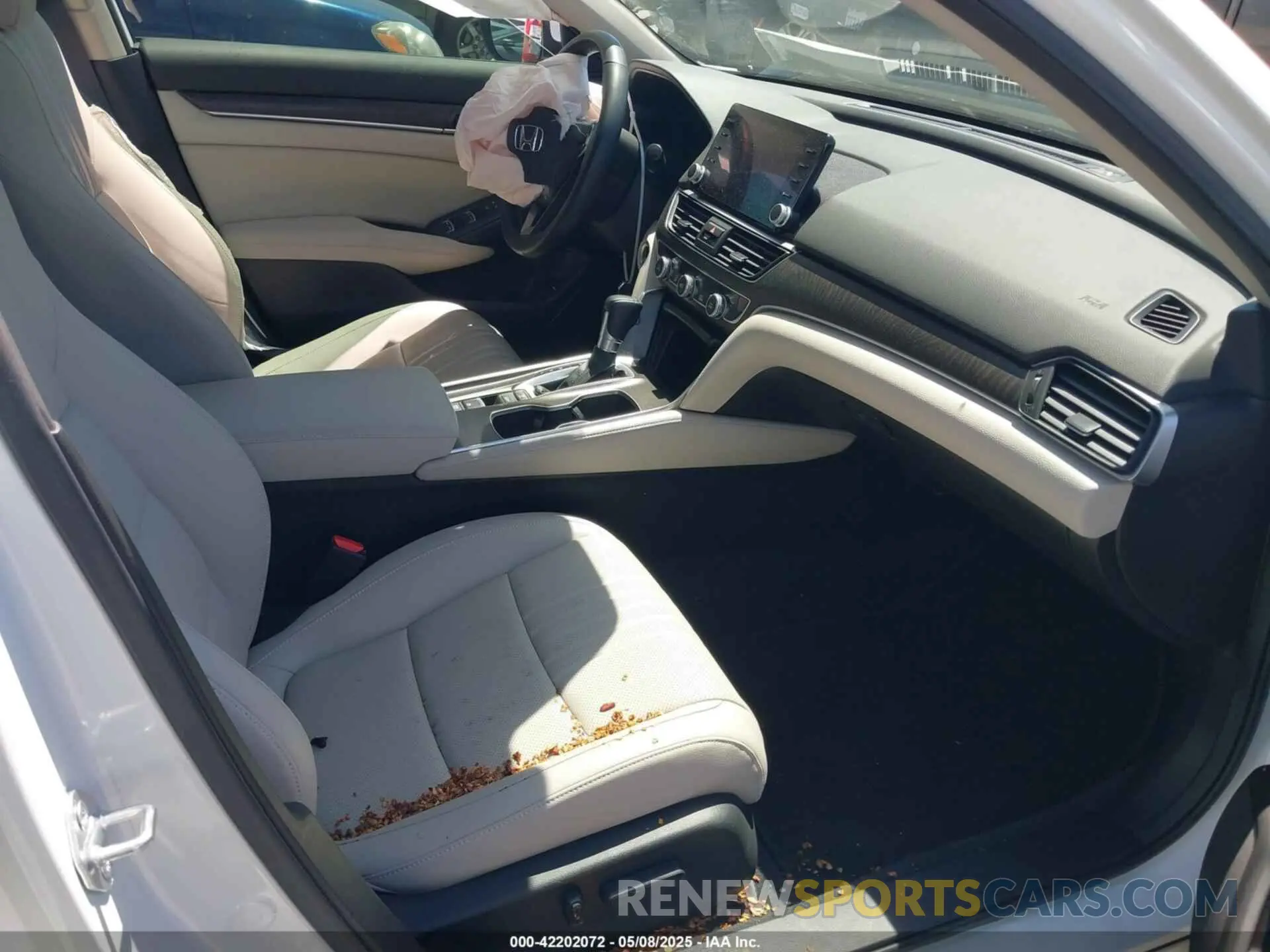 5 Photograph of a damaged car 1HGCV1F5XNA074133 HONDA ACCORD 2022