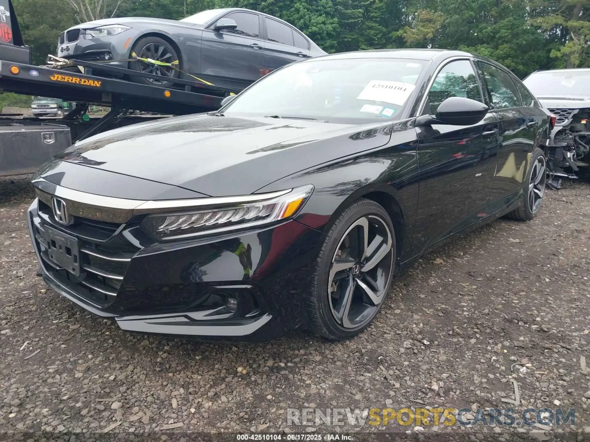 2 Photograph of a damaged car 1HGCV2F31NA018733 HONDA ACCORD 2022