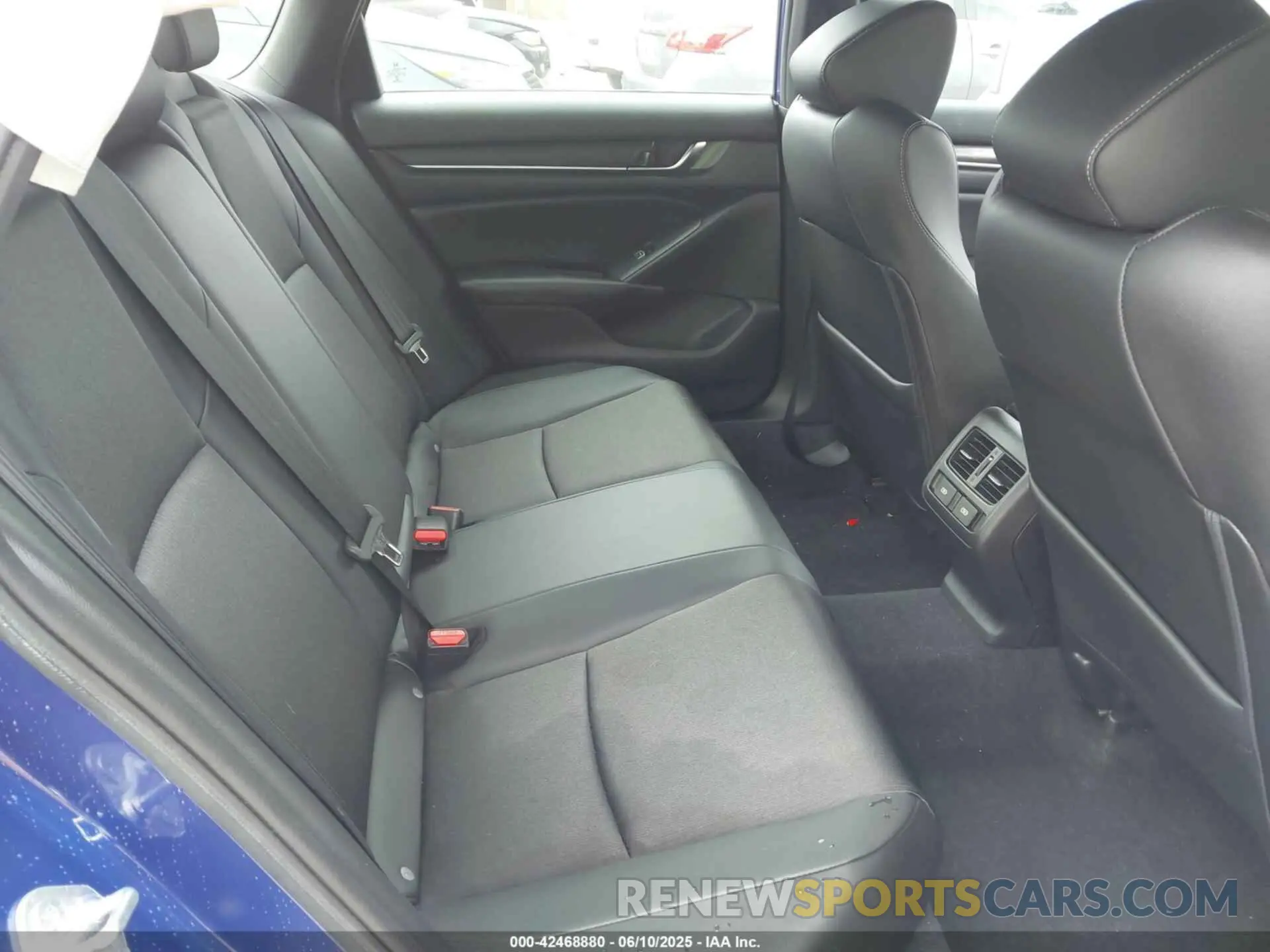 8 Photograph of a damaged car 1HGCV2F32NA003352 HONDA ACCORD 2022