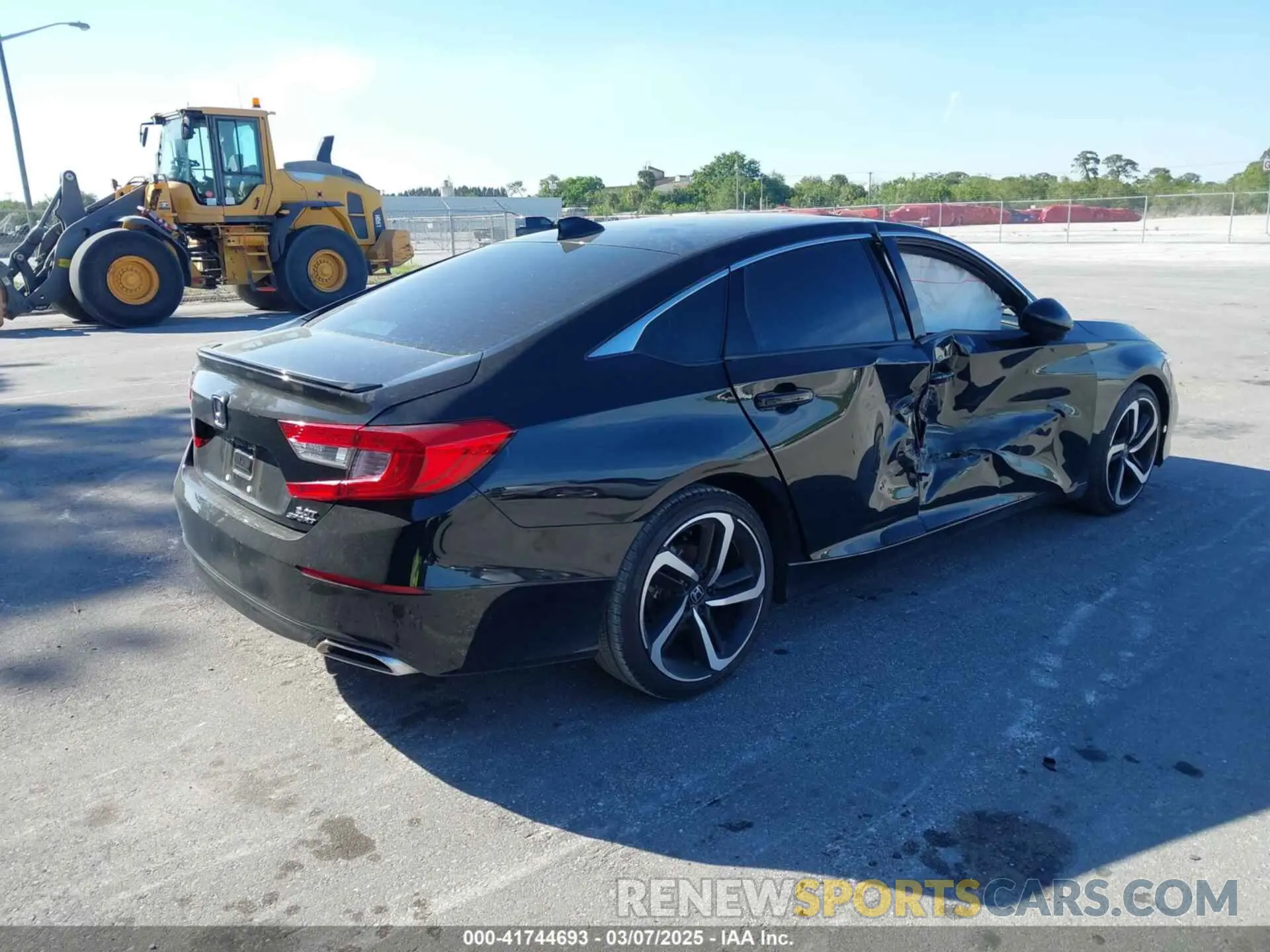 4 Photograph of a damaged car 1HGCV2F32NA003898 HONDA ACCORD 2022