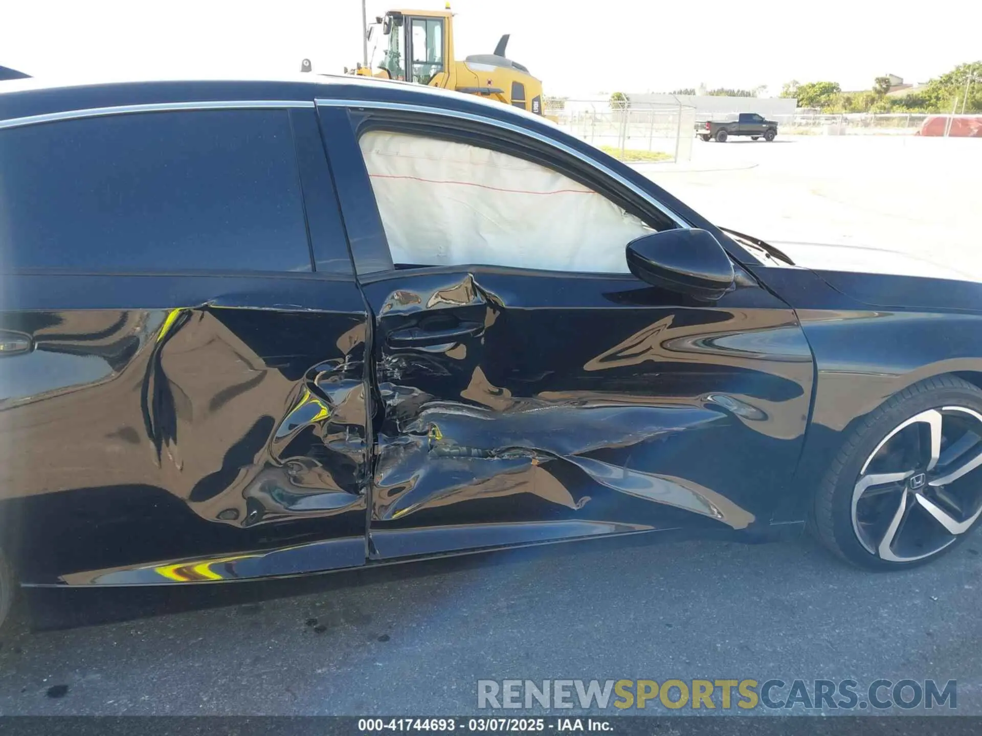 6 Photograph of a damaged car 1HGCV2F32NA003898 HONDA ACCORD 2022