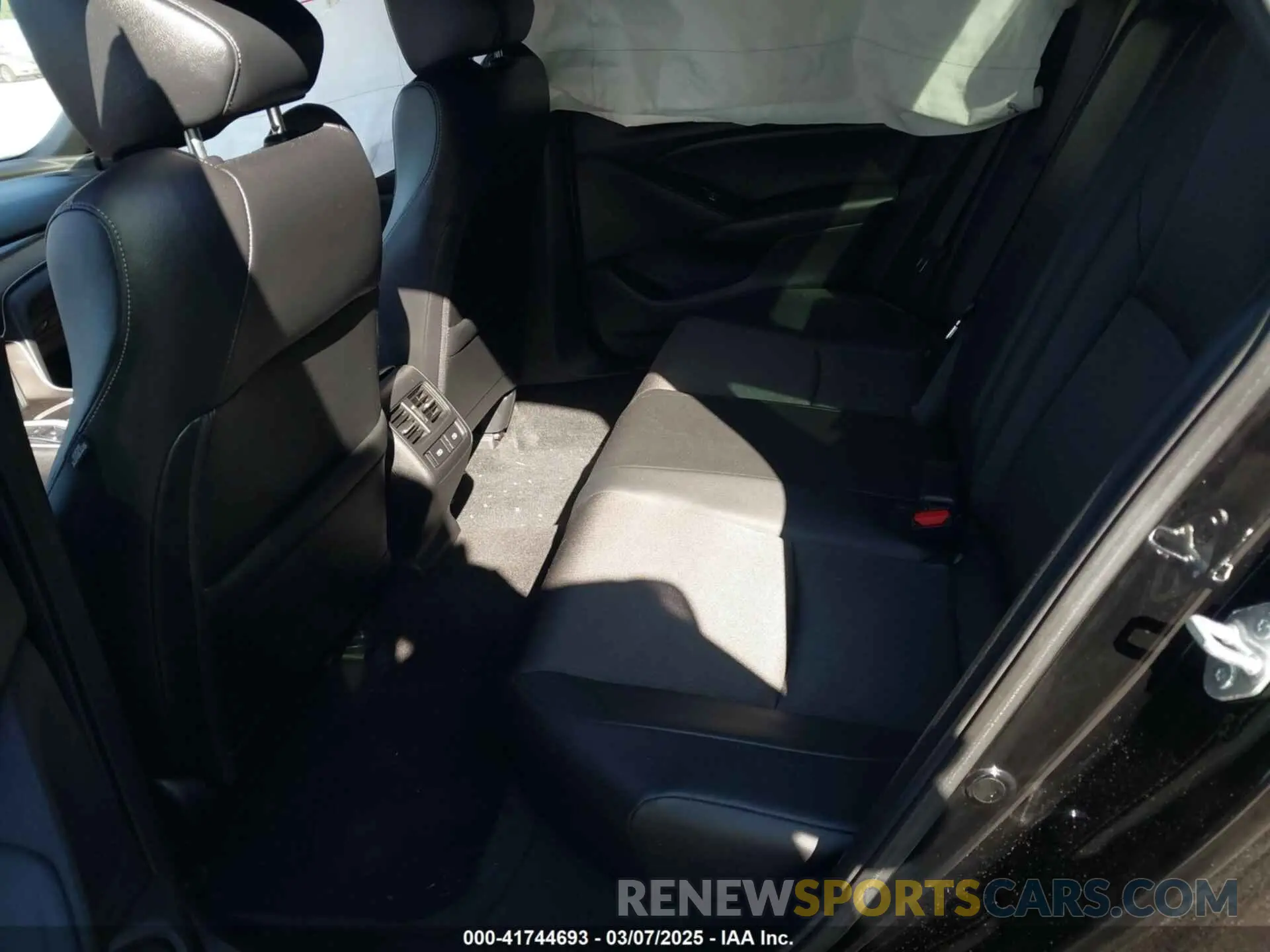 8 Photograph of a damaged car 1HGCV2F32NA003898 HONDA ACCORD 2022