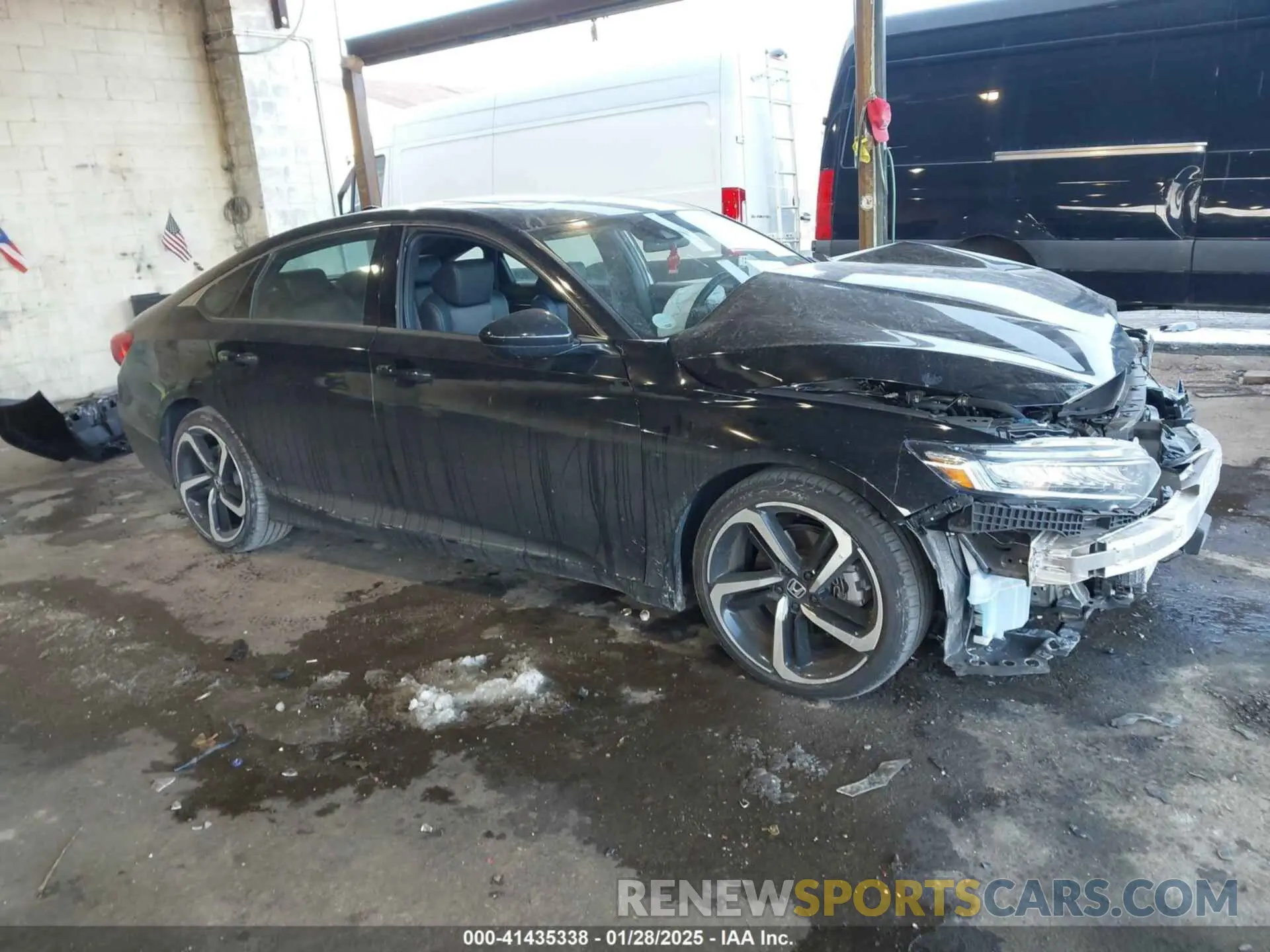 1 Photograph of a damaged car 1HGCV2F34NA010674 HONDA ACCORD 2022