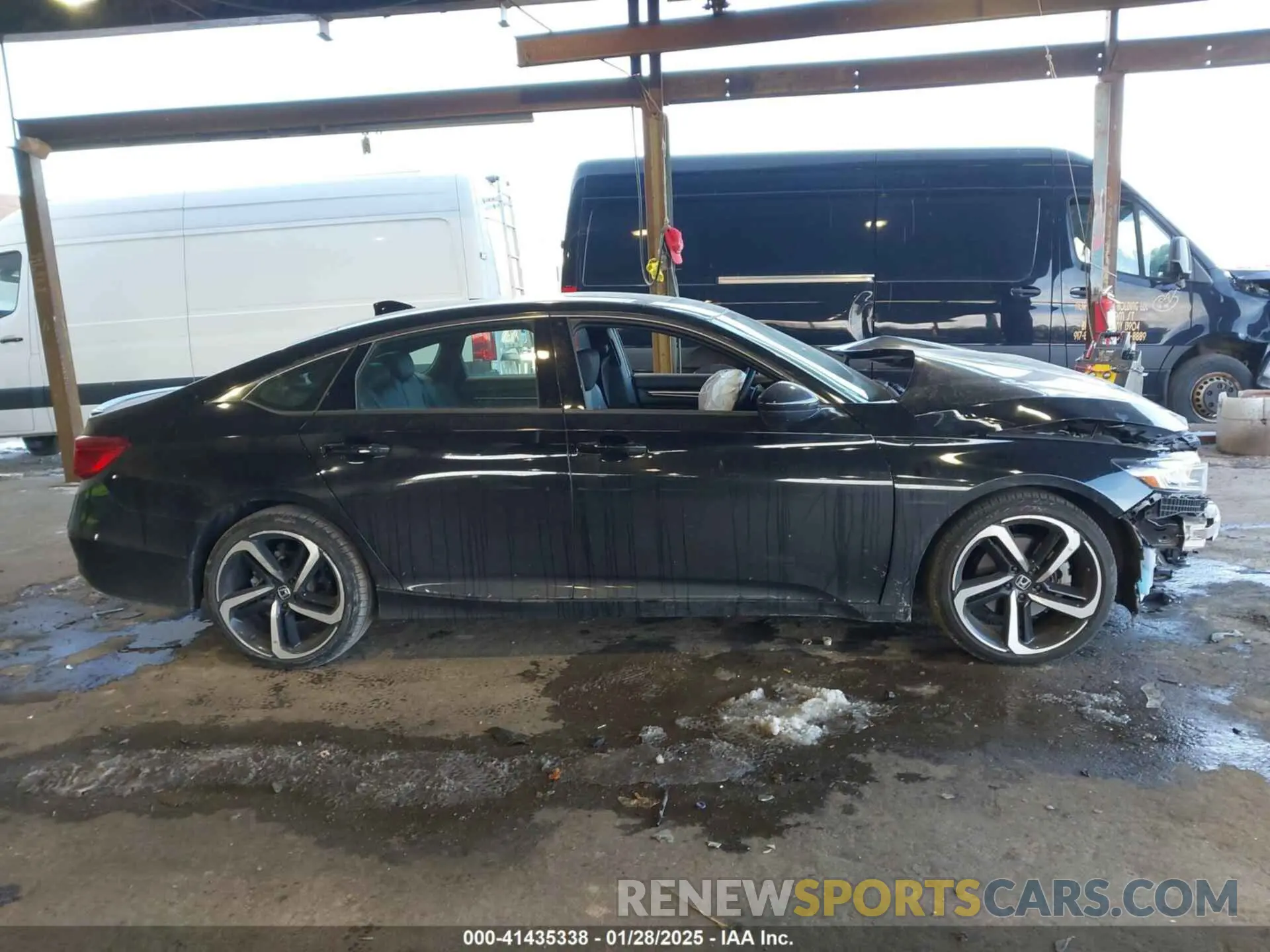 13 Photograph of a damaged car 1HGCV2F34NA010674 HONDA ACCORD 2022