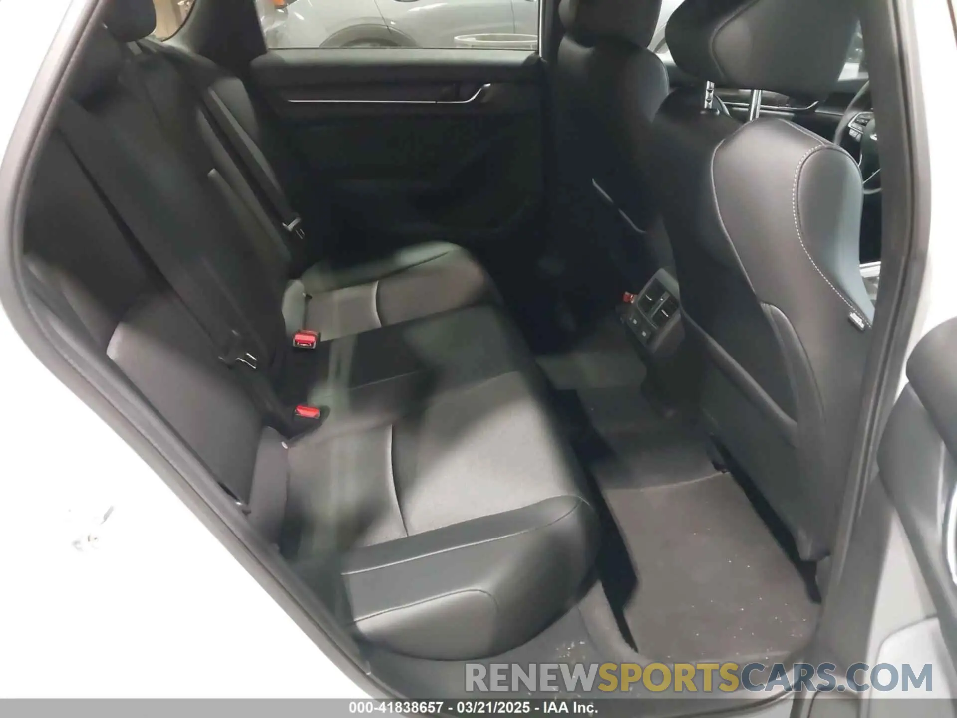 8 Photograph of a damaged car 1HGCV2F35NA020131 HONDA ACCORD 2022