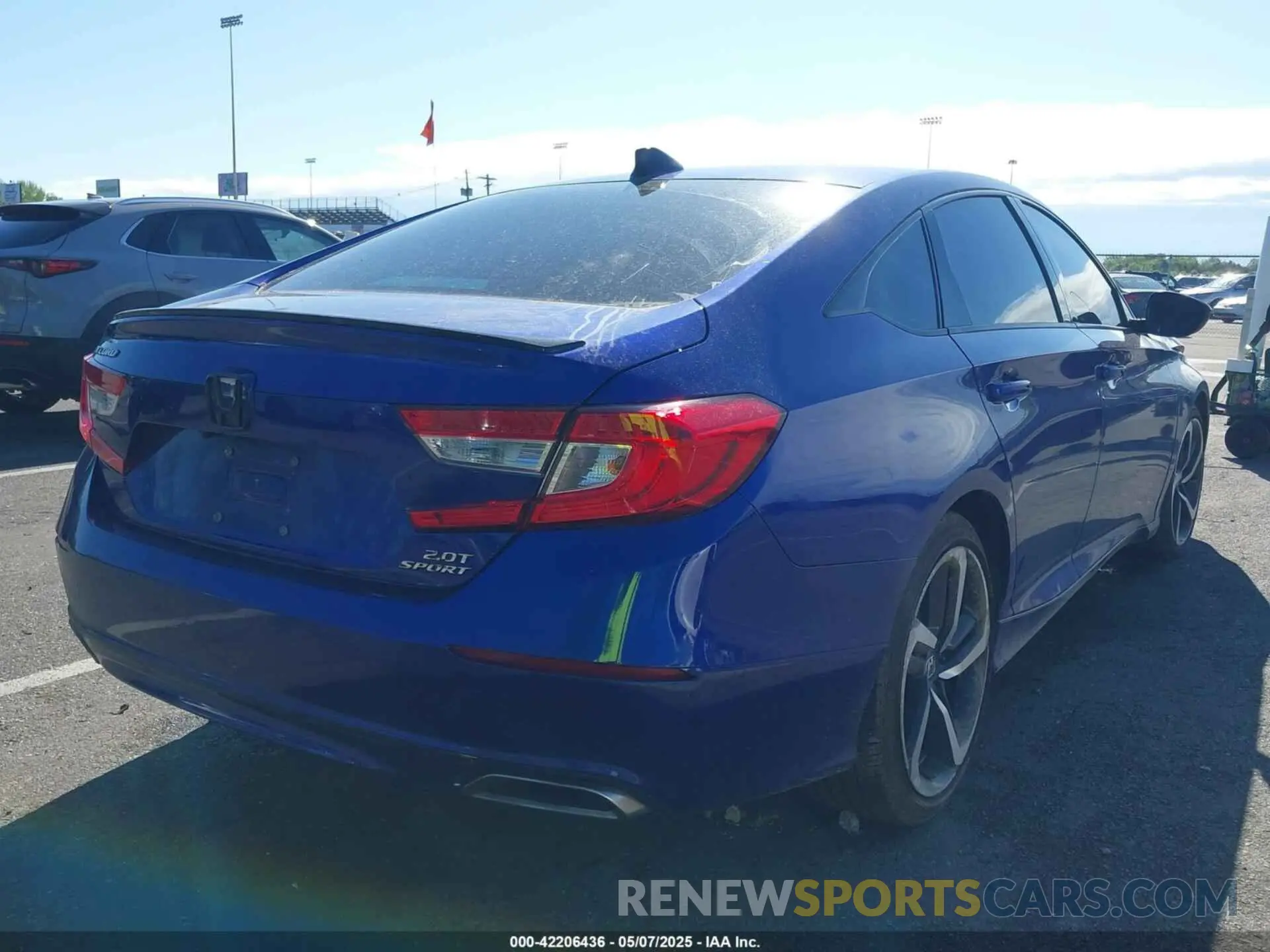 4 Photograph of a damaged car 1HGCV2F36NA015181 HONDA ACCORD 2022