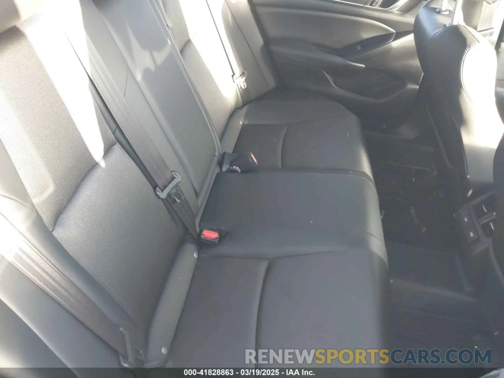 8 Photograph of a damaged car 1HGCV2F37NA017246 HONDA ACCORD 2022