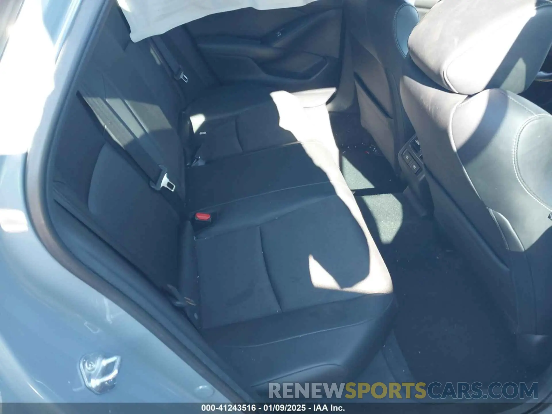 8 Photograph of a damaged car 1HGCV2F37NA024665 HONDA ACCORD 2022