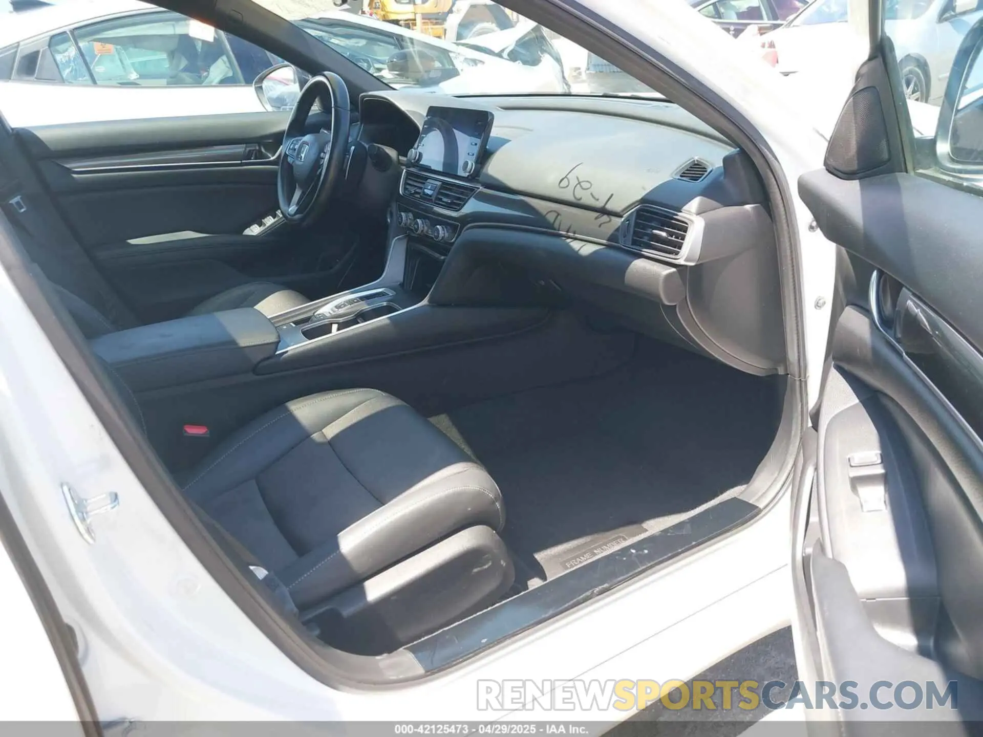 5 Photograph of a damaged car 1HGCV2F38NA011200 HONDA ACCORD 2022