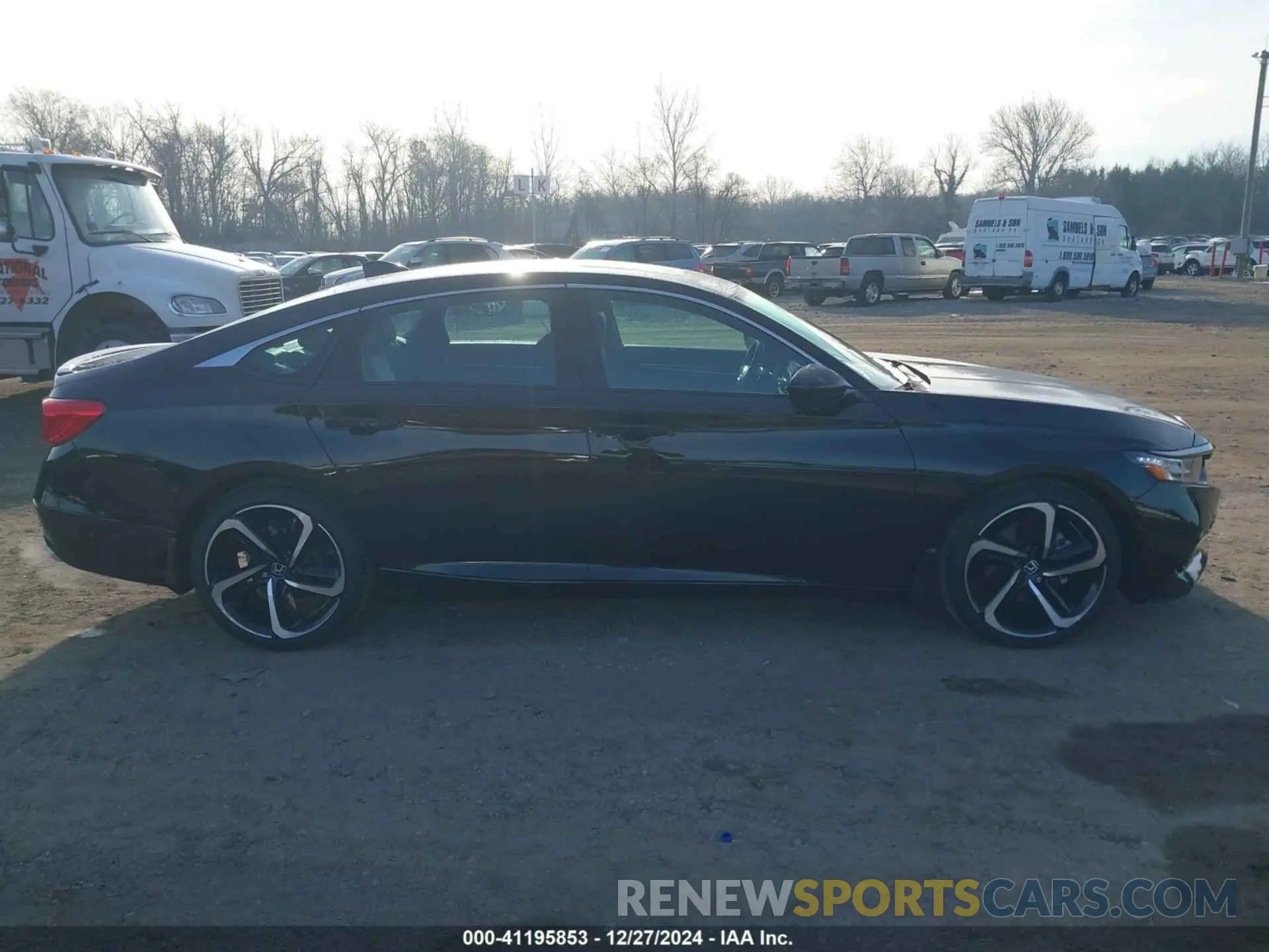 13 Photograph of a damaged car 1HGCV2F39NA012369 HONDA ACCORD 2022