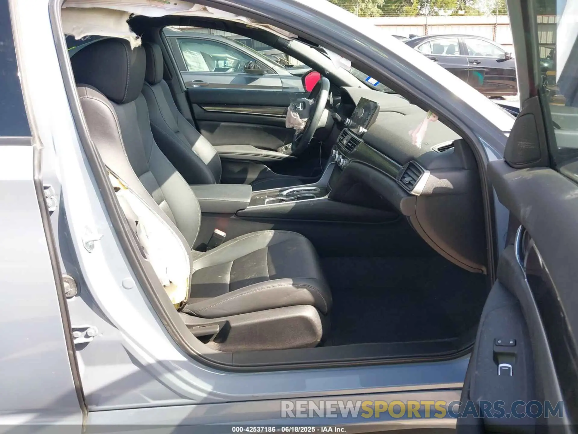 5 Photograph of a damaged car 1HGCV2F3XNA016768 HONDA ACCORD 2022