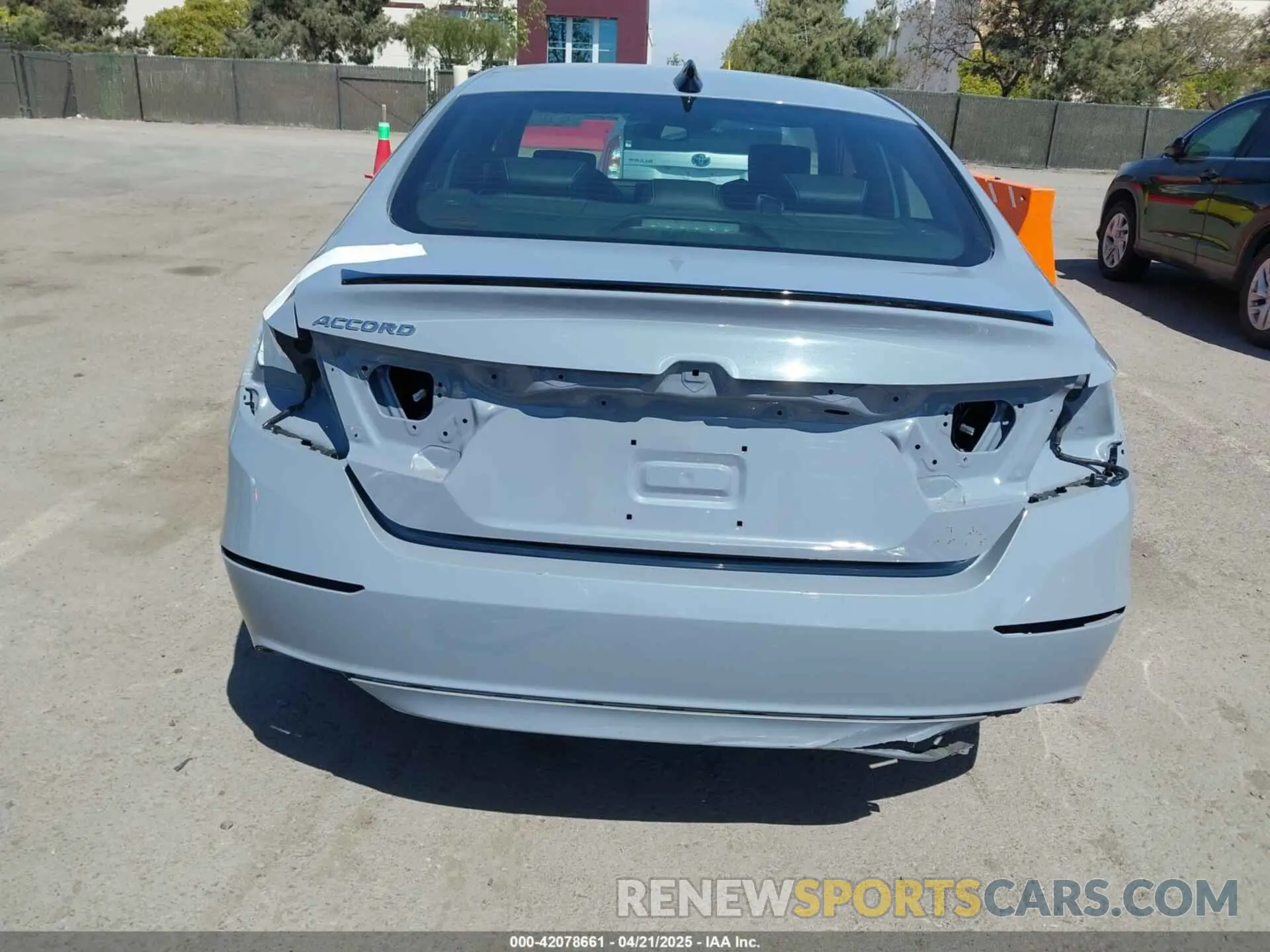 21 Photograph of a damaged car 1HGCV2F3XNA020609 HONDA ACCORD 2022