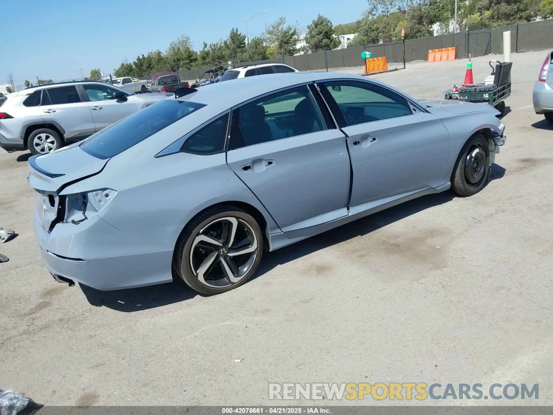 4 Photograph of a damaged car 1HGCV2F3XNA020609 HONDA ACCORD 2022