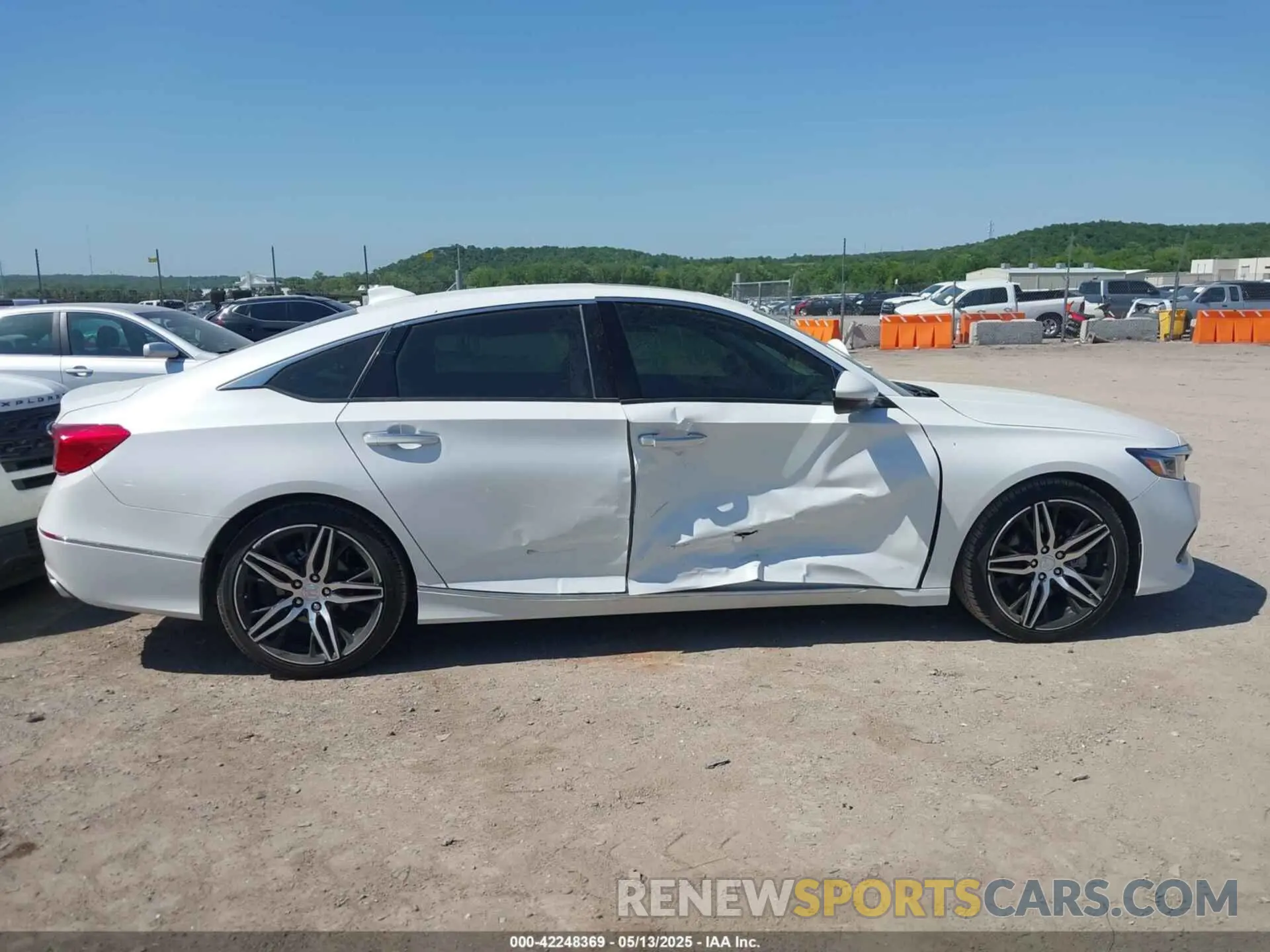 13 Photograph of a damaged car 1HGCV2F92NA003629 HONDA ACCORD 2022
