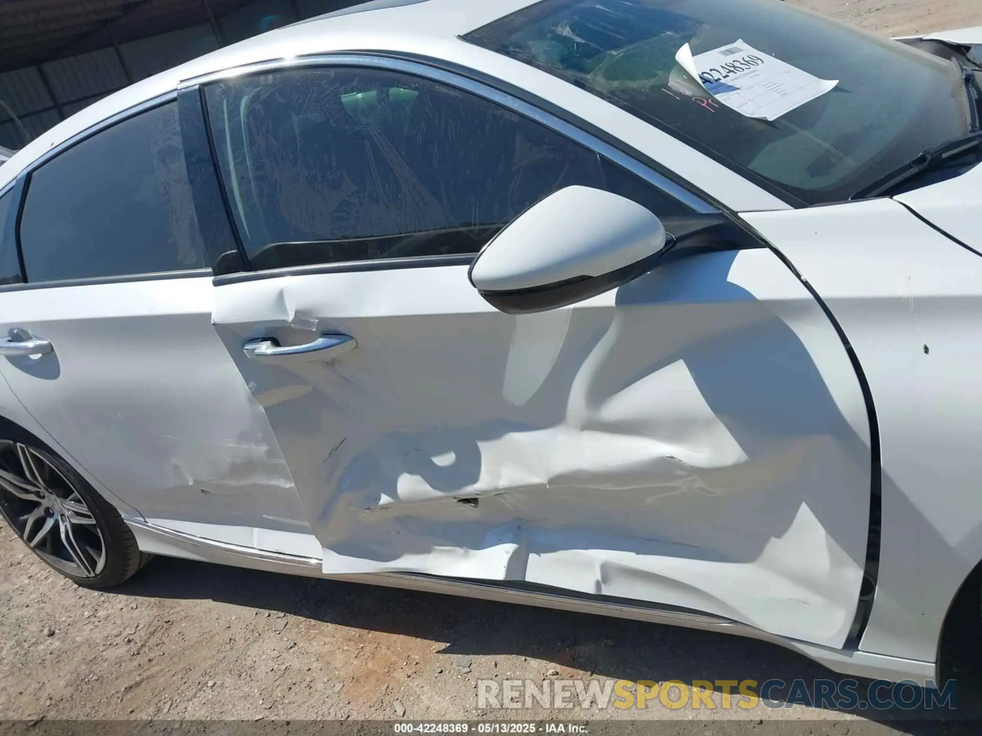 17 Photograph of a damaged car 1HGCV2F92NA003629 HONDA ACCORD 2022