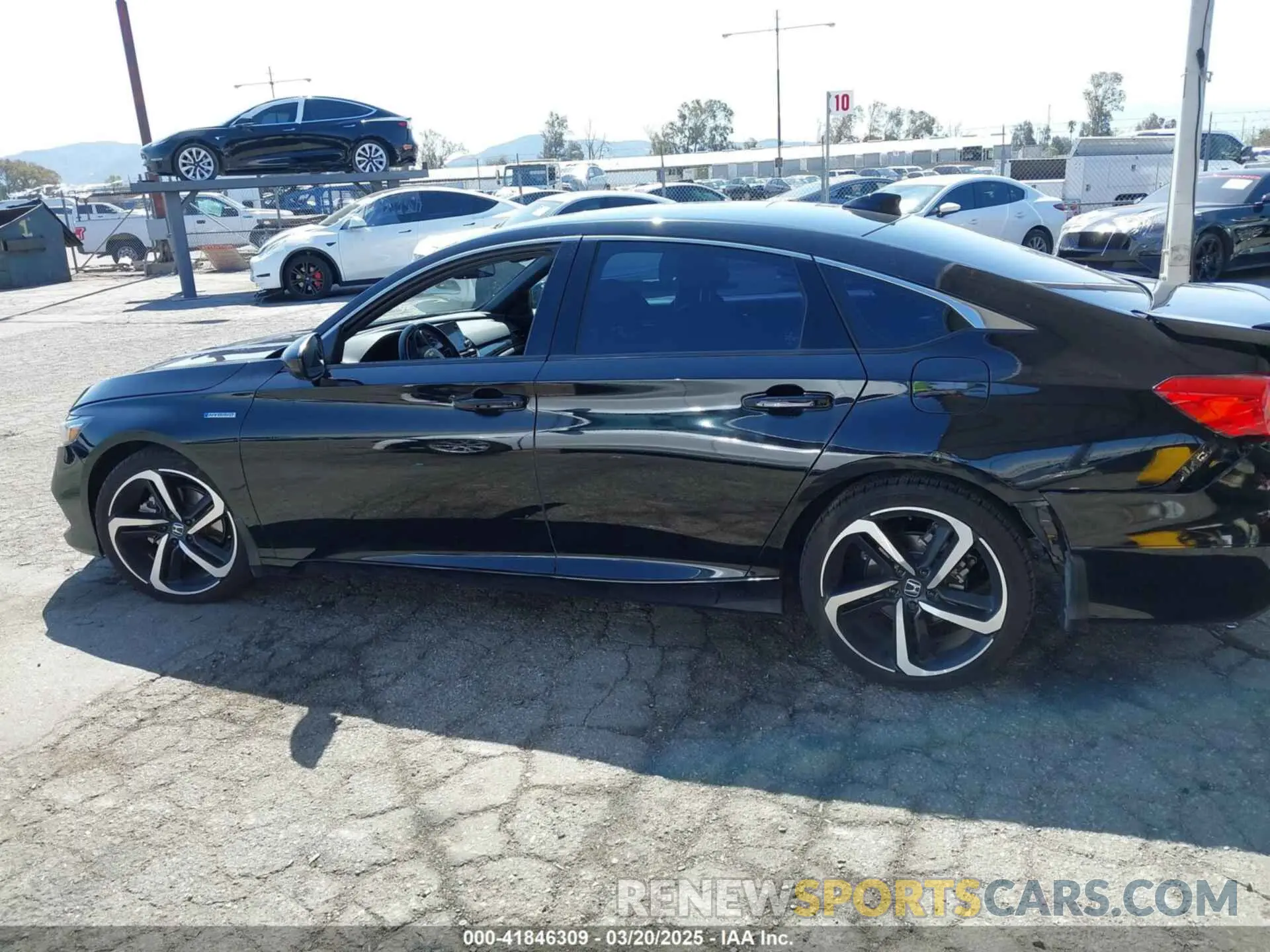 14 Photograph of a damaged car 1HGCV3F20NA010670 HONDA ACCORD 2022