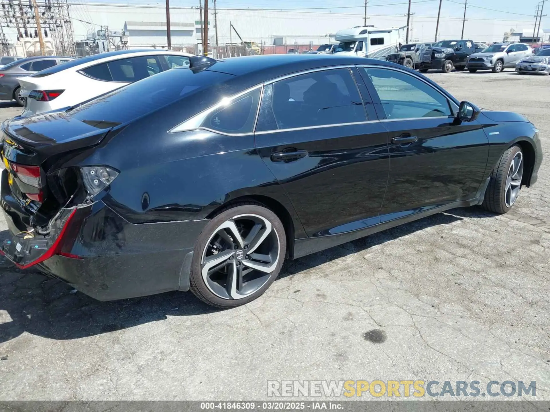 4 Photograph of a damaged car 1HGCV3F20NA010670 HONDA ACCORD 2022