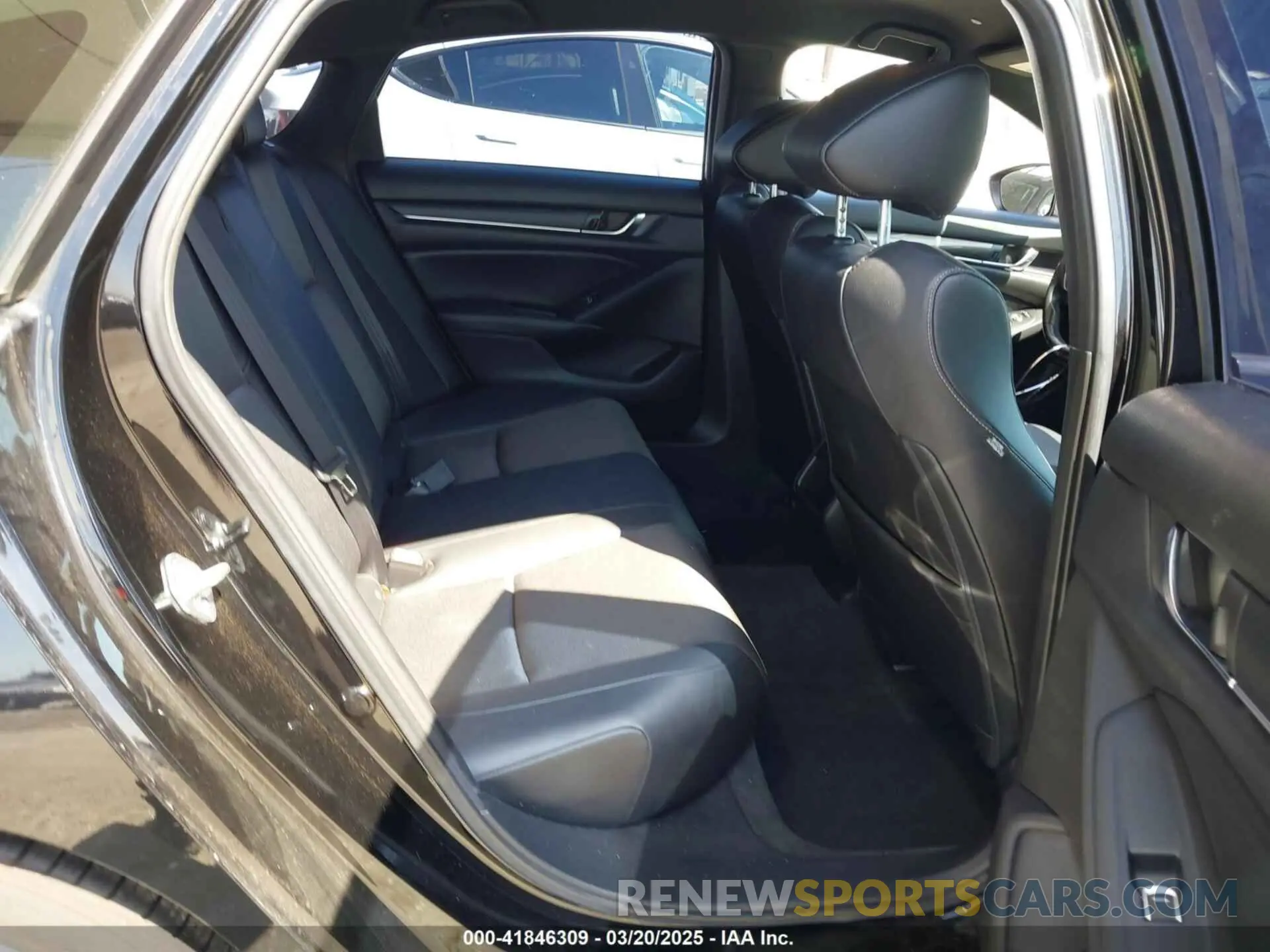 8 Photograph of a damaged car 1HGCV3F20NA010670 HONDA ACCORD 2022