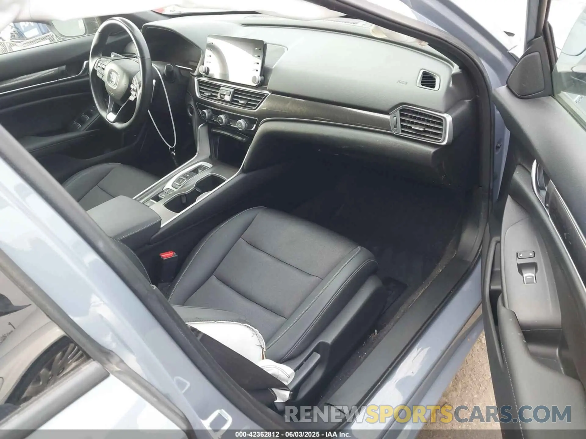 5 Photograph of a damaged car 1HGCV3F20NA020227 HONDA ACCORD 2022