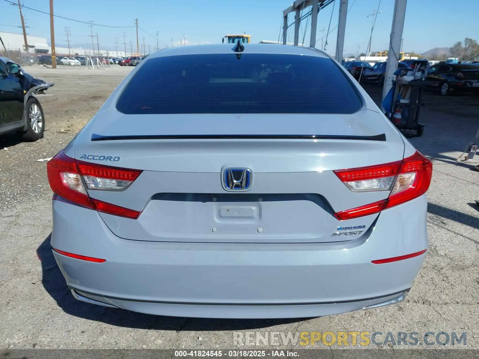 17 Photograph of a damaged car 1HGCV3F20NA037979 HONDA ACCORD 2022