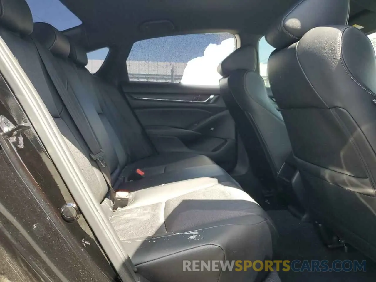 10 Photograph of a damaged car 1HGCV3F21NA036601 HONDA ACCORD 2022