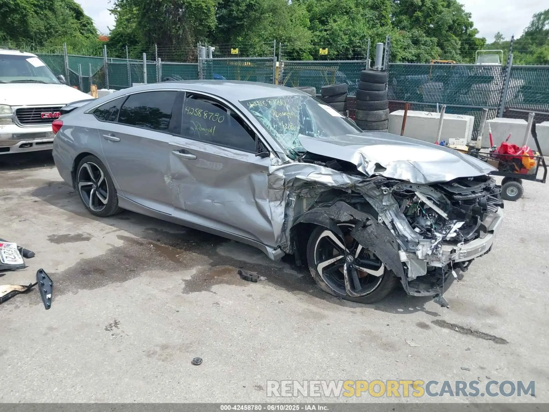 1 Photograph of a damaged car 1HGCV3F21NA037375 HONDA ACCORD 2022