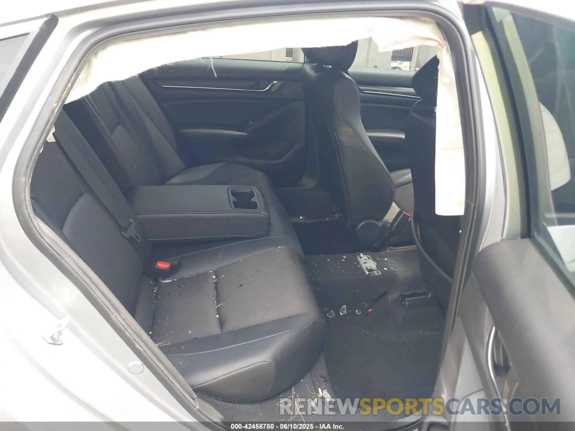 8 Photograph of a damaged car 1HGCV3F21NA037375 HONDA ACCORD 2022