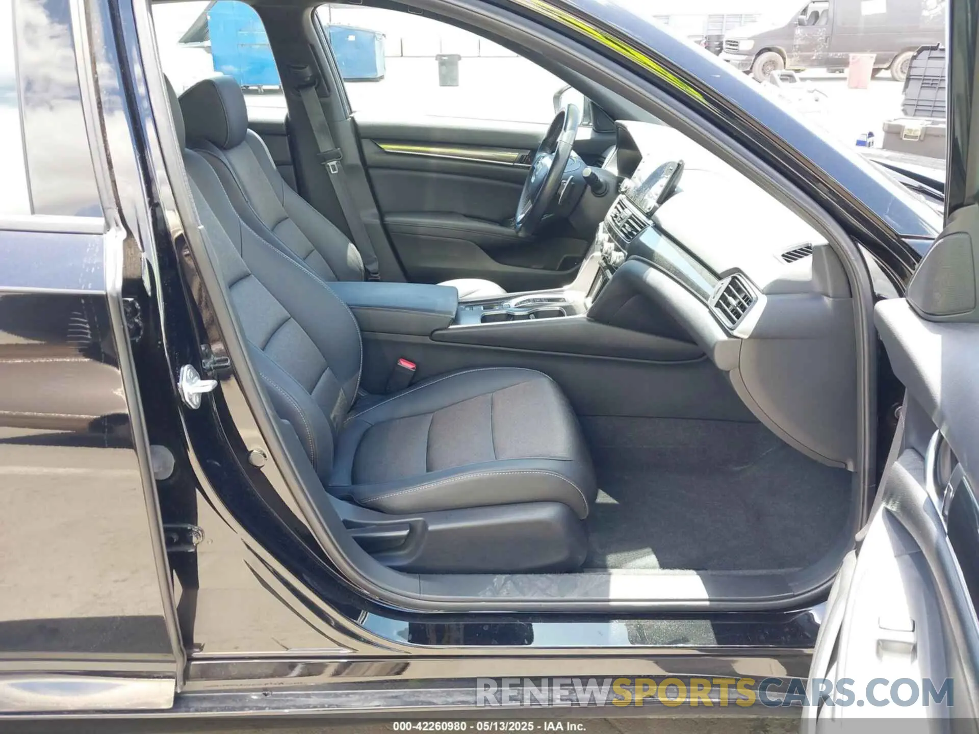 5 Photograph of a damaged car 1HGCV3F21NA040826 HONDA ACCORD 2022