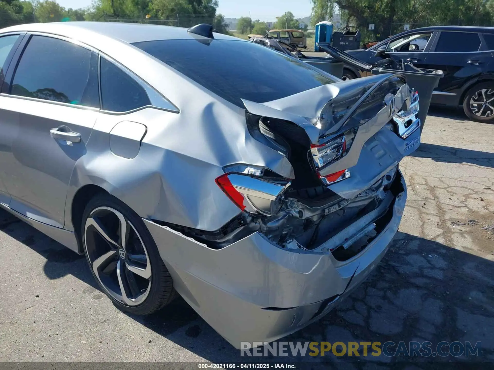 6 Photograph of a damaged car 1HGCV3F22NA019242 HONDA ACCORD 2022