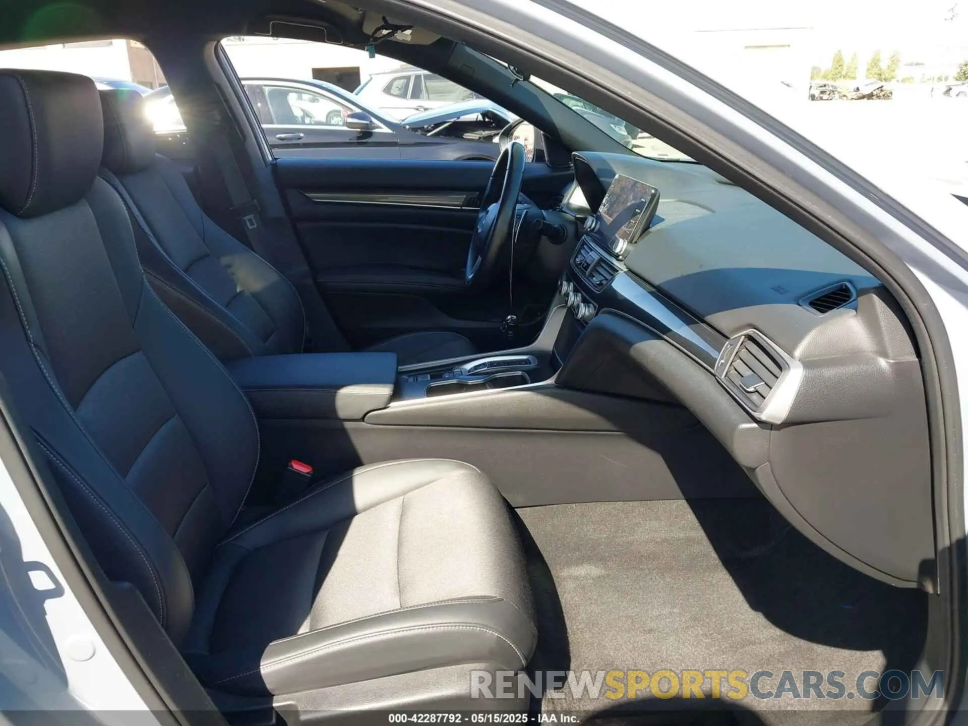 5 Photograph of a damaged car 1HGCV3F22NA027079 HONDA ACCORD 2022