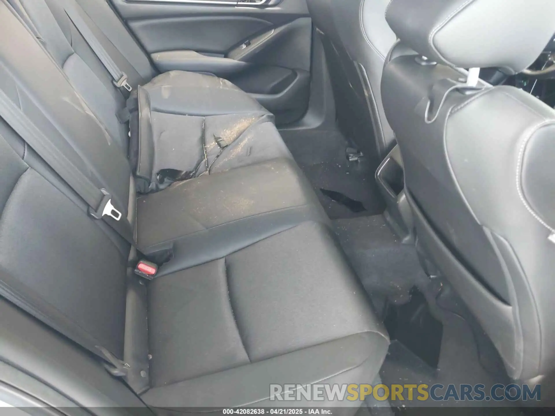 8 Photograph of a damaged car 1HGCV3F22NA047901 HONDA ACCORD 2022