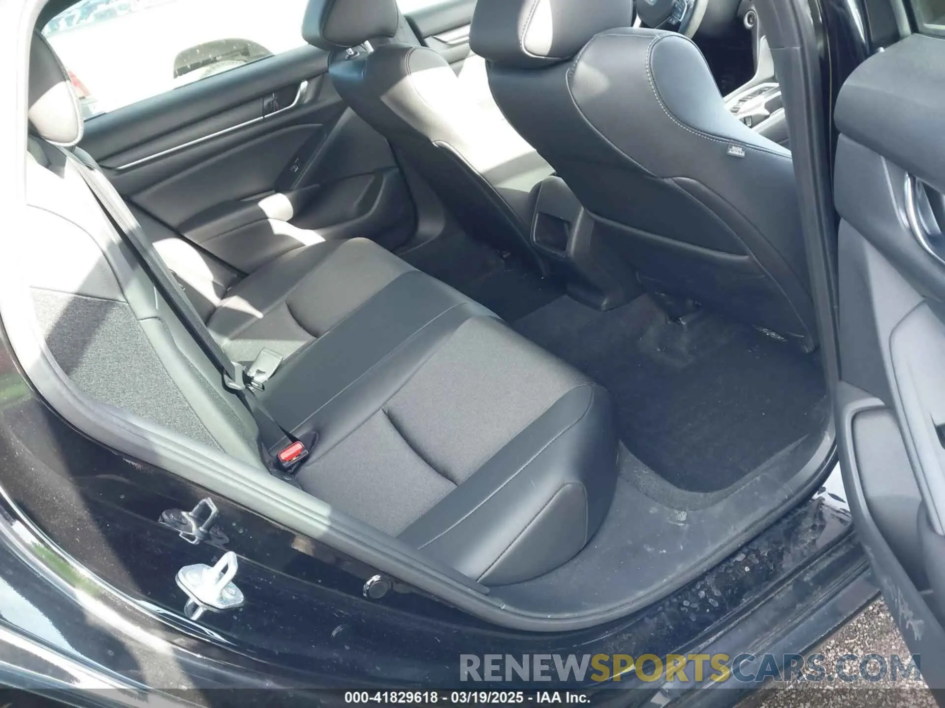 8 Photograph of a damaged car 1HGCV3F23NA028323 HONDA ACCORD 2022