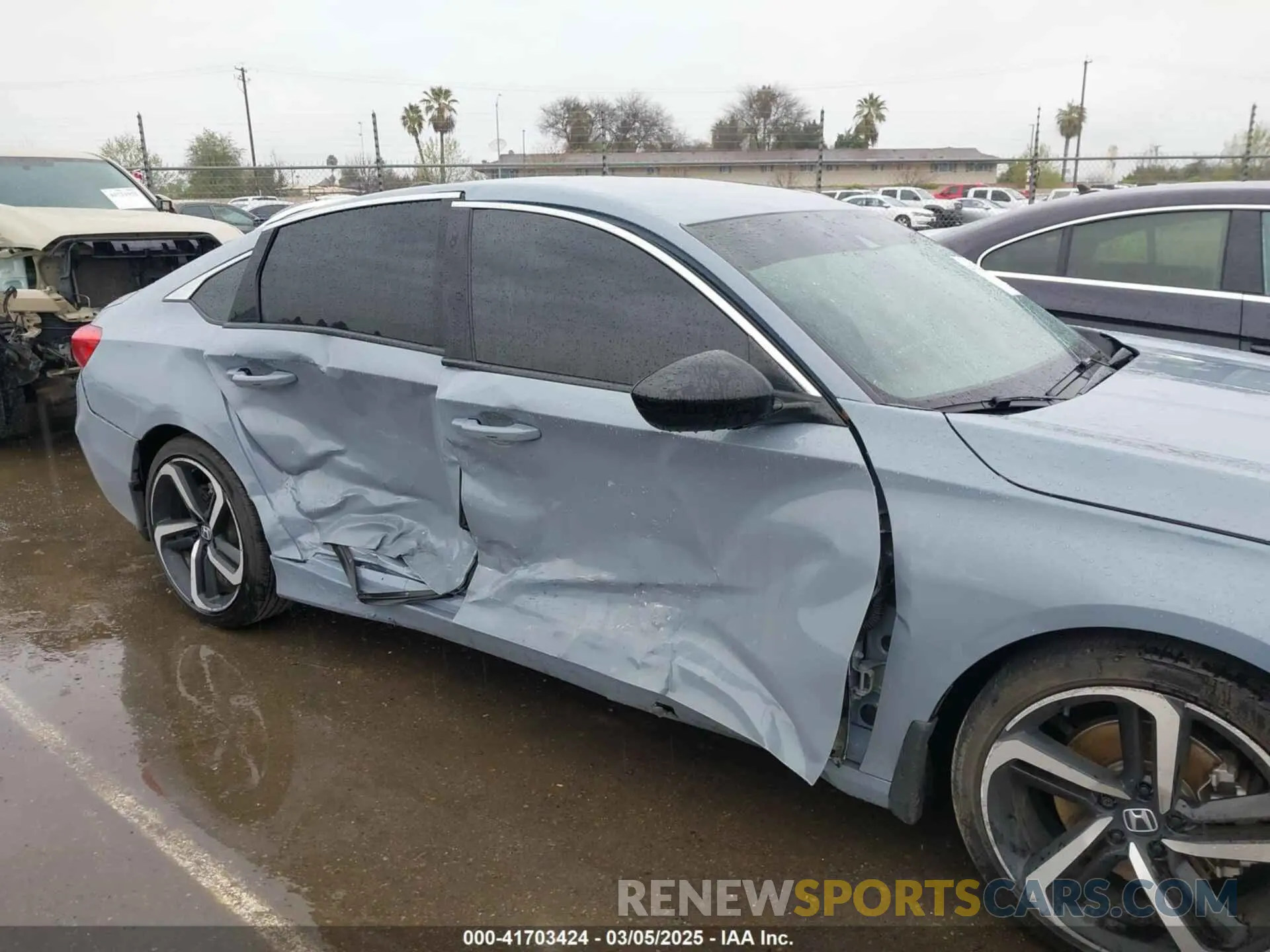 6 Photograph of a damaged car 1HGCV3F24NA025138 HONDA ACCORD 2022