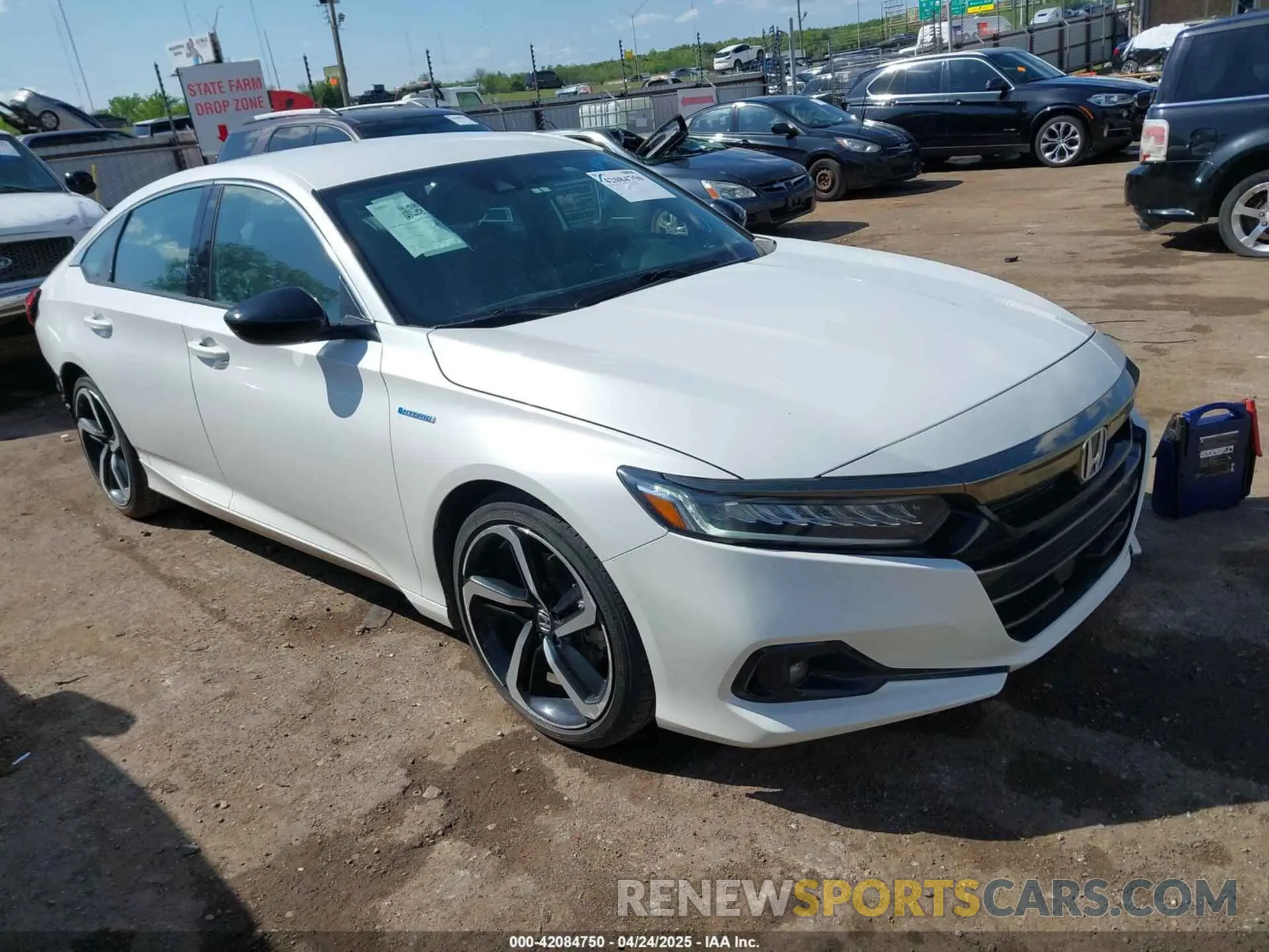 1 Photograph of a damaged car 1HGCV3F24NA032073 HONDA ACCORD 2022